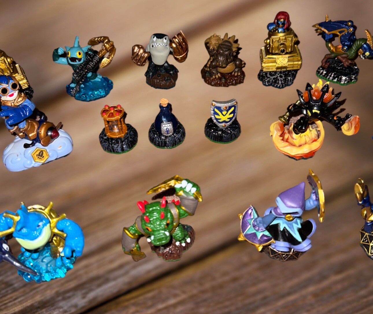 Lot Of 28 Skylanders Swap Force Rip Tide Video Game Action Figure Activision