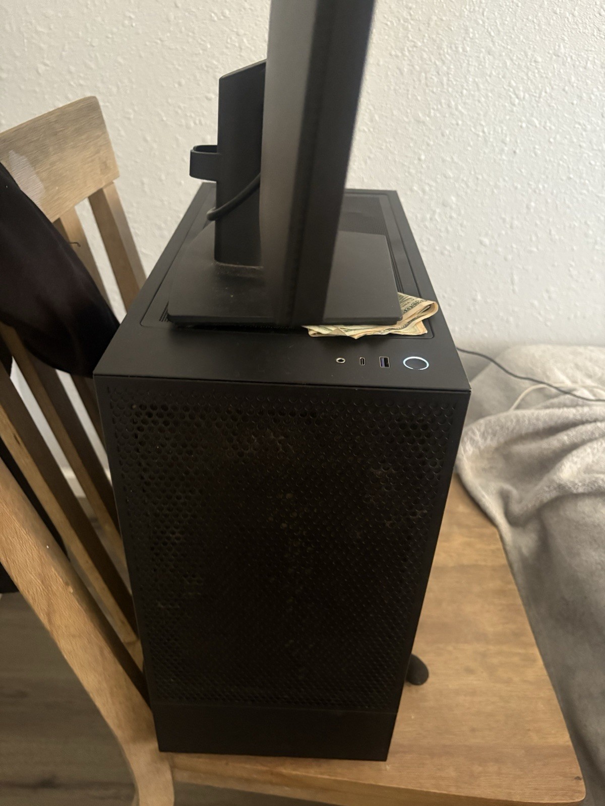 Gaming Pc. LOOK IN BIO.