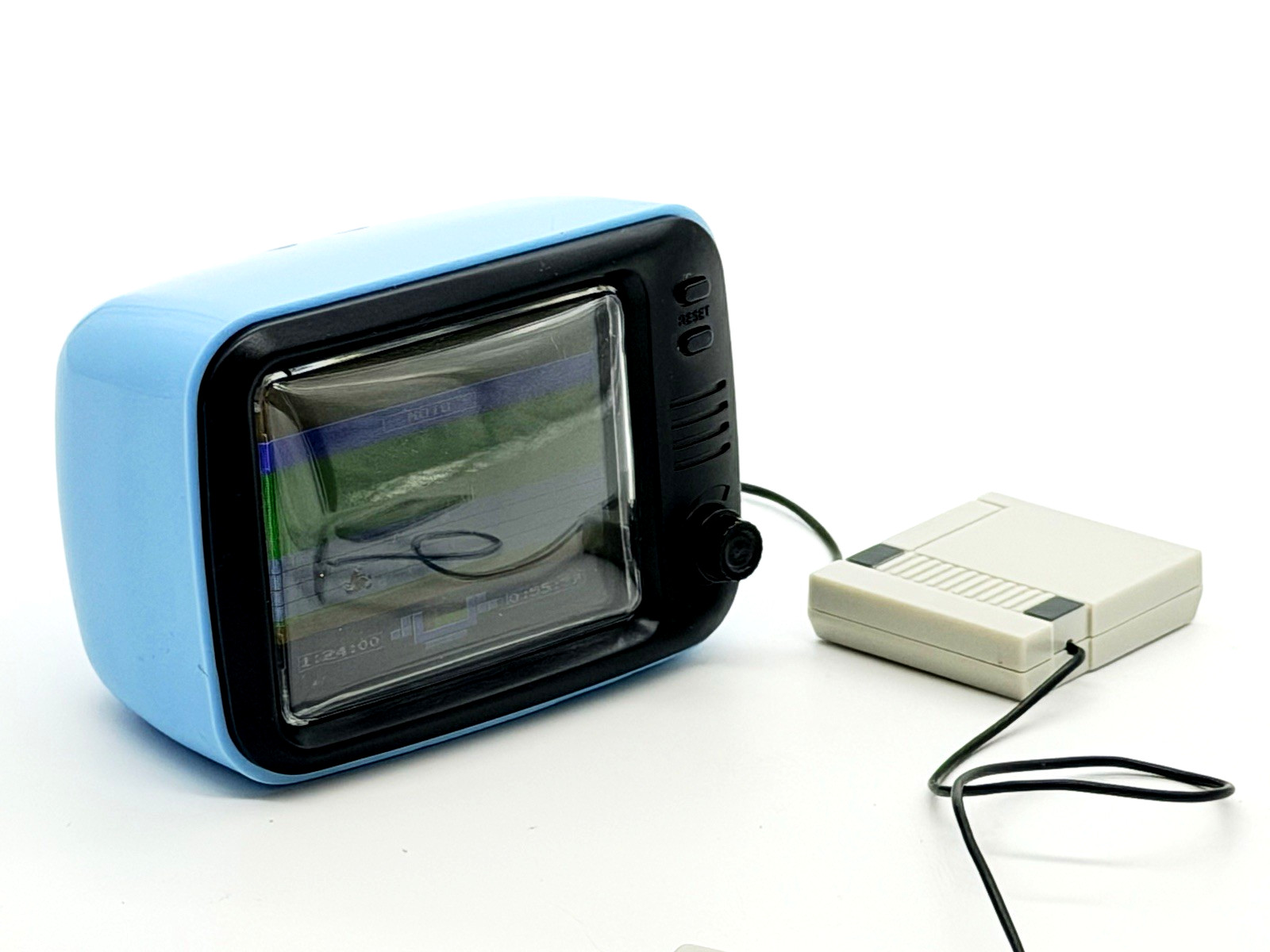 Vivitar Retro Mini Console 200 Games – Tested – Batteries + Tiny Tool Included