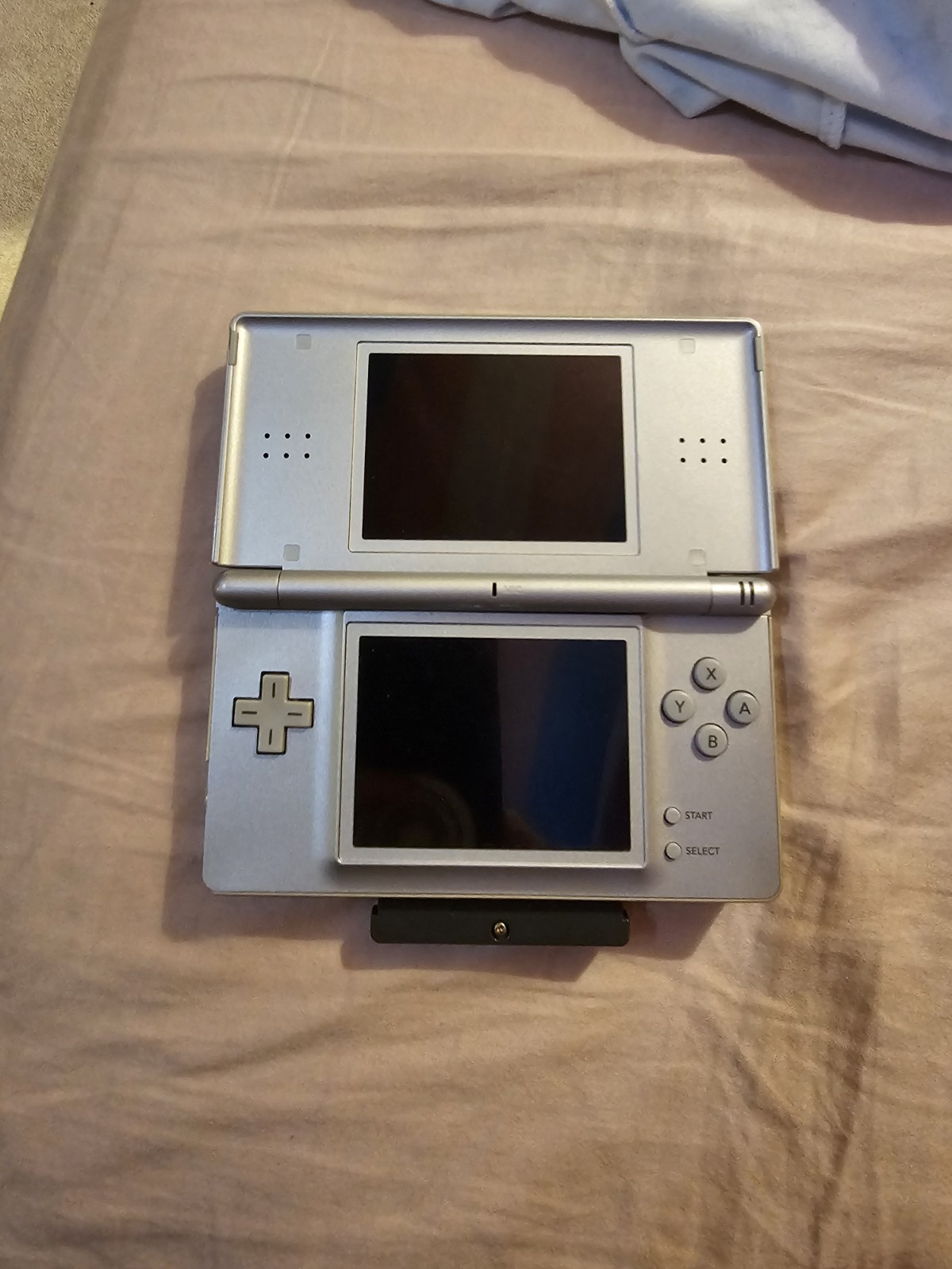 Nintendo DS Lite Silver Handheld System USG-001 Wi-Fi Capability