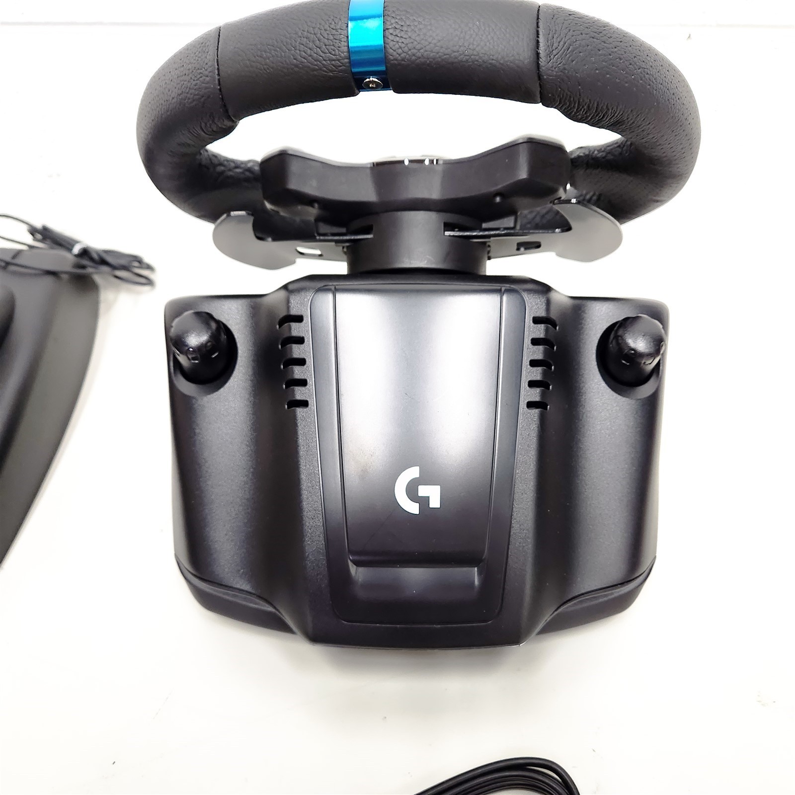 Logitech G923 Racing Wheel and Pedals for Xbox X|S, Xbox One and PC