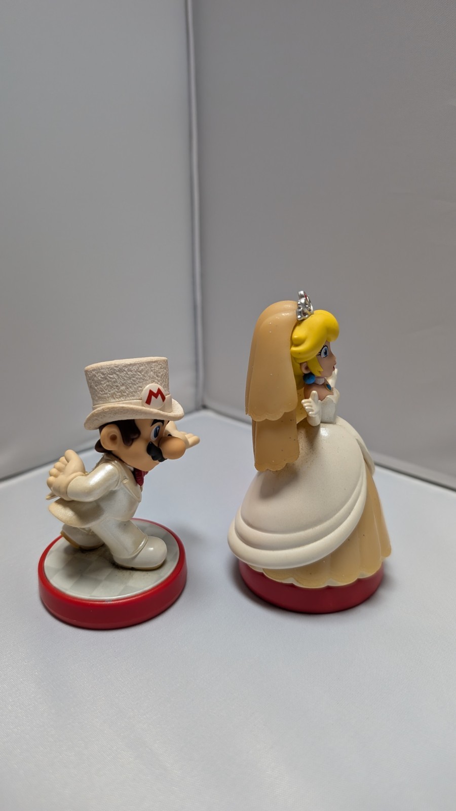 Wedding Mario + Peach (Odyssey) – Super Mario Series – Nintendo Amiibo