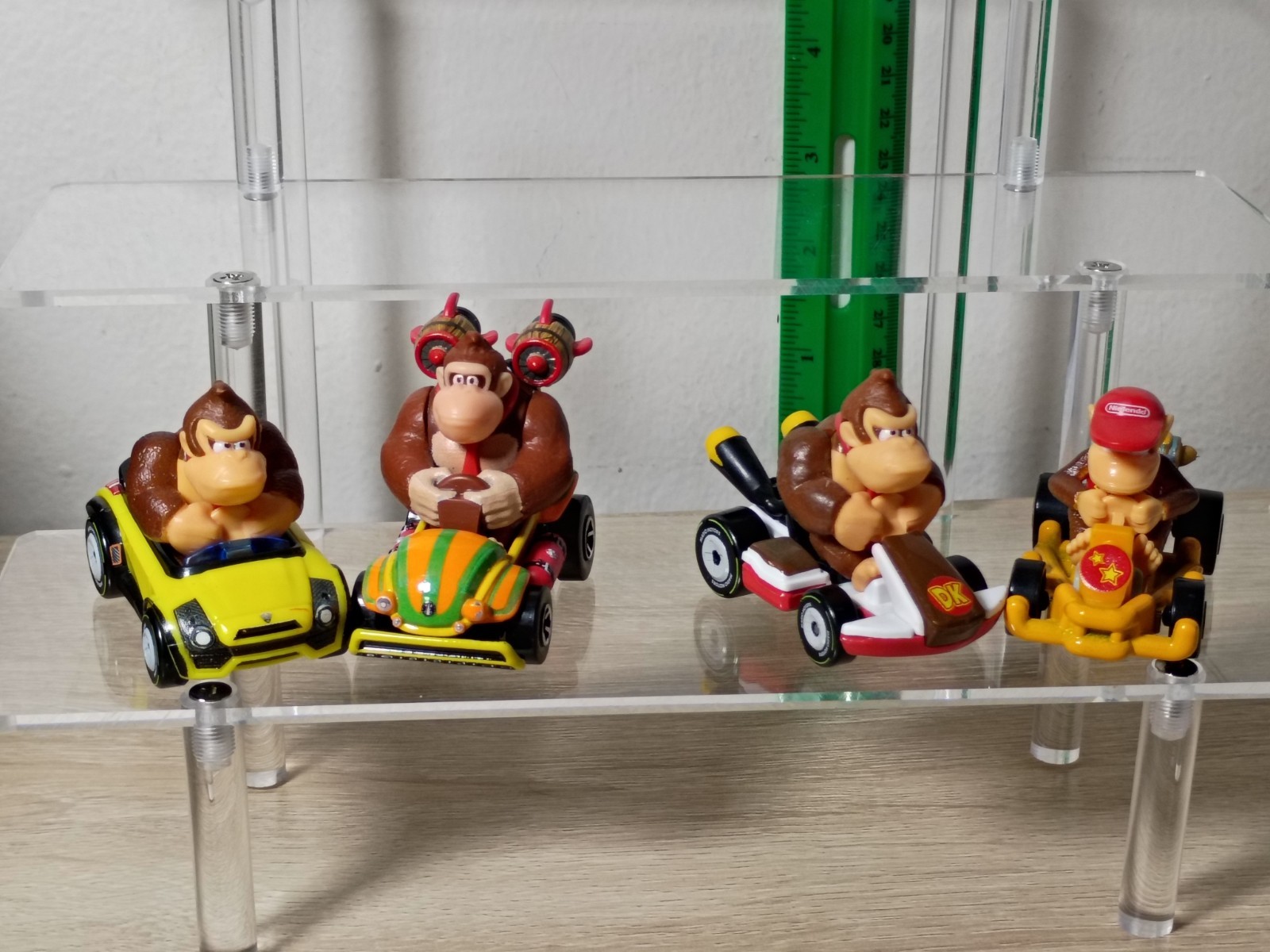 4-PK SUPER MARIO KART Hot Wheels DONKEY KONG Lot Diddy Jungle Movie Sports Coupe