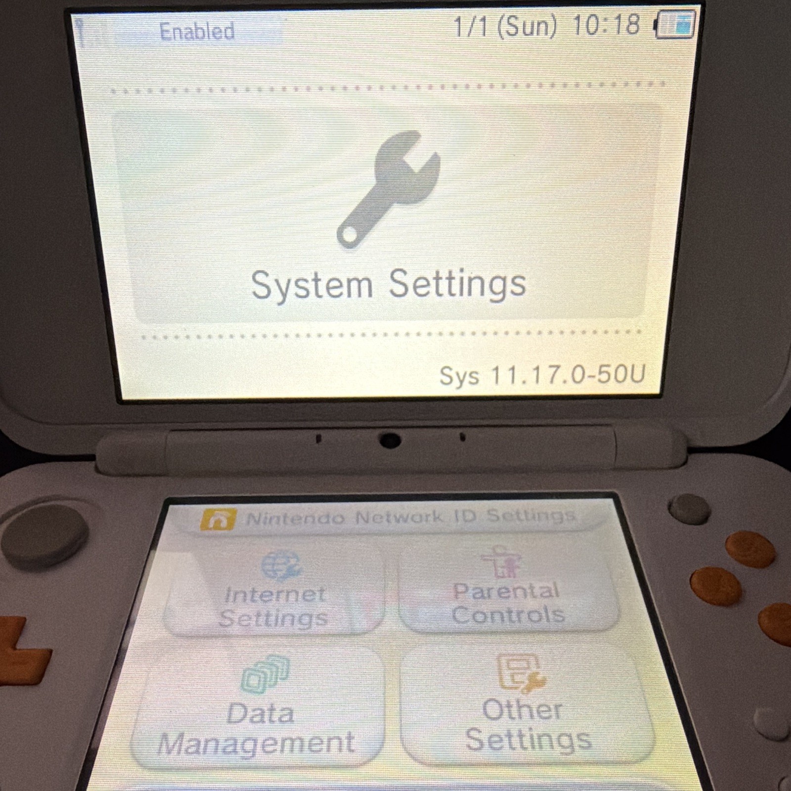 Nintendo New 2DS LL/XL Handheld System White/Orange [READ DESCRIPTION]