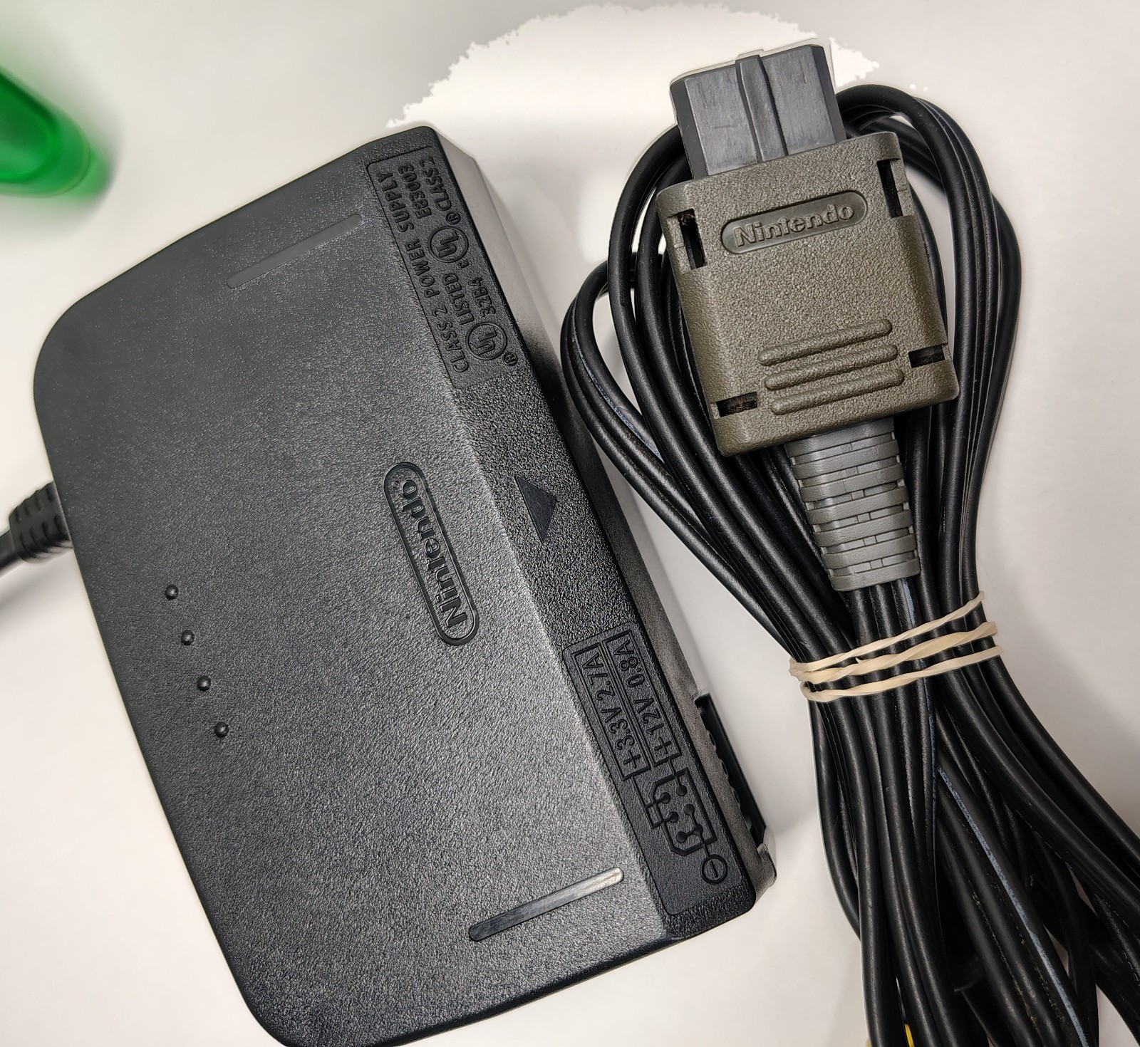 Nintendo N64 NUS-001 JPN 2 Games – 2 Controllers & Plays US & Japanese Games