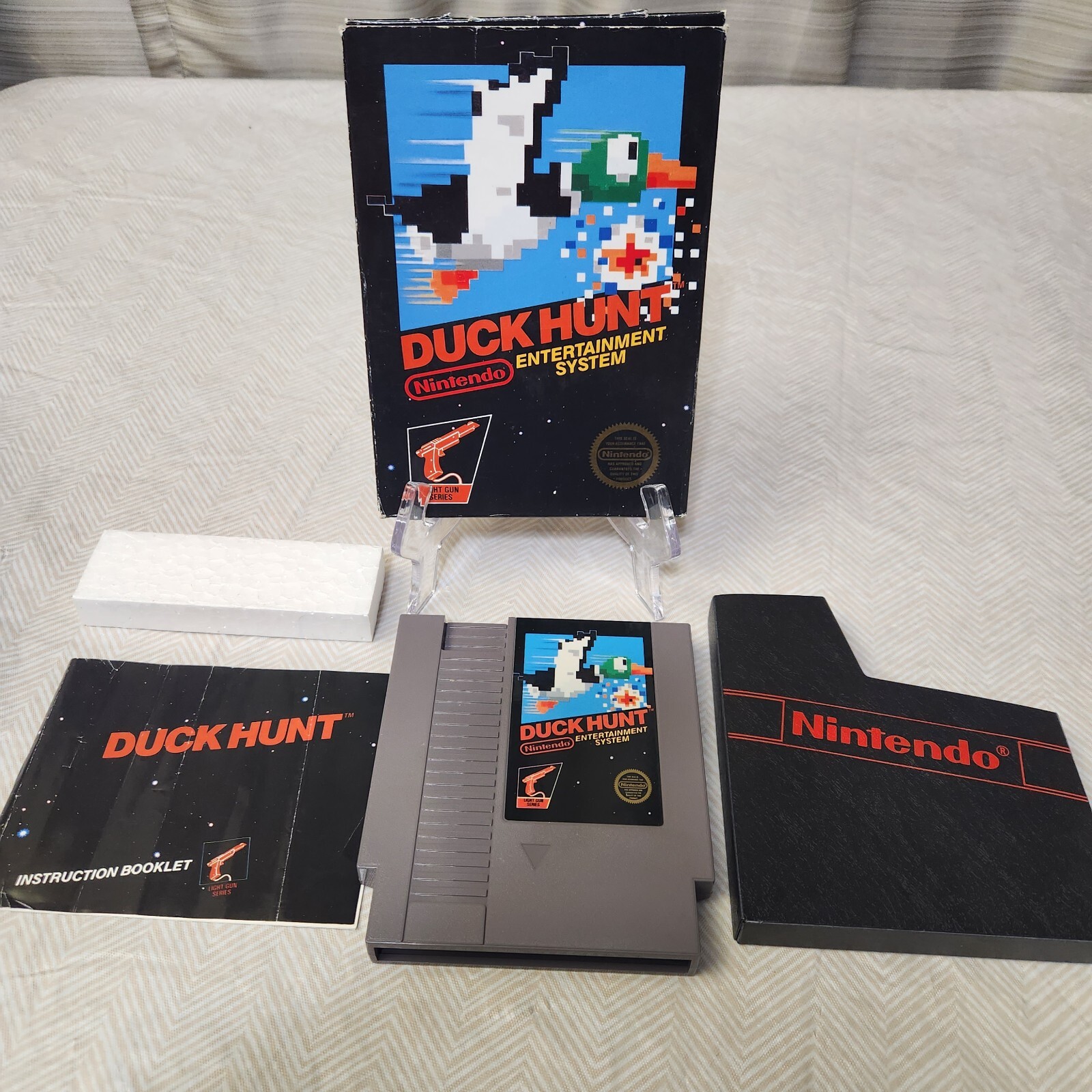 DUCK HUNT – NES – CIB – Circle Seal – Complete! Hang Tab Black Box 5 screw