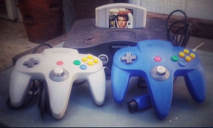 Nintendo 64 N64 Original System Console, 2 Original Controllers, Charger& Cords!
