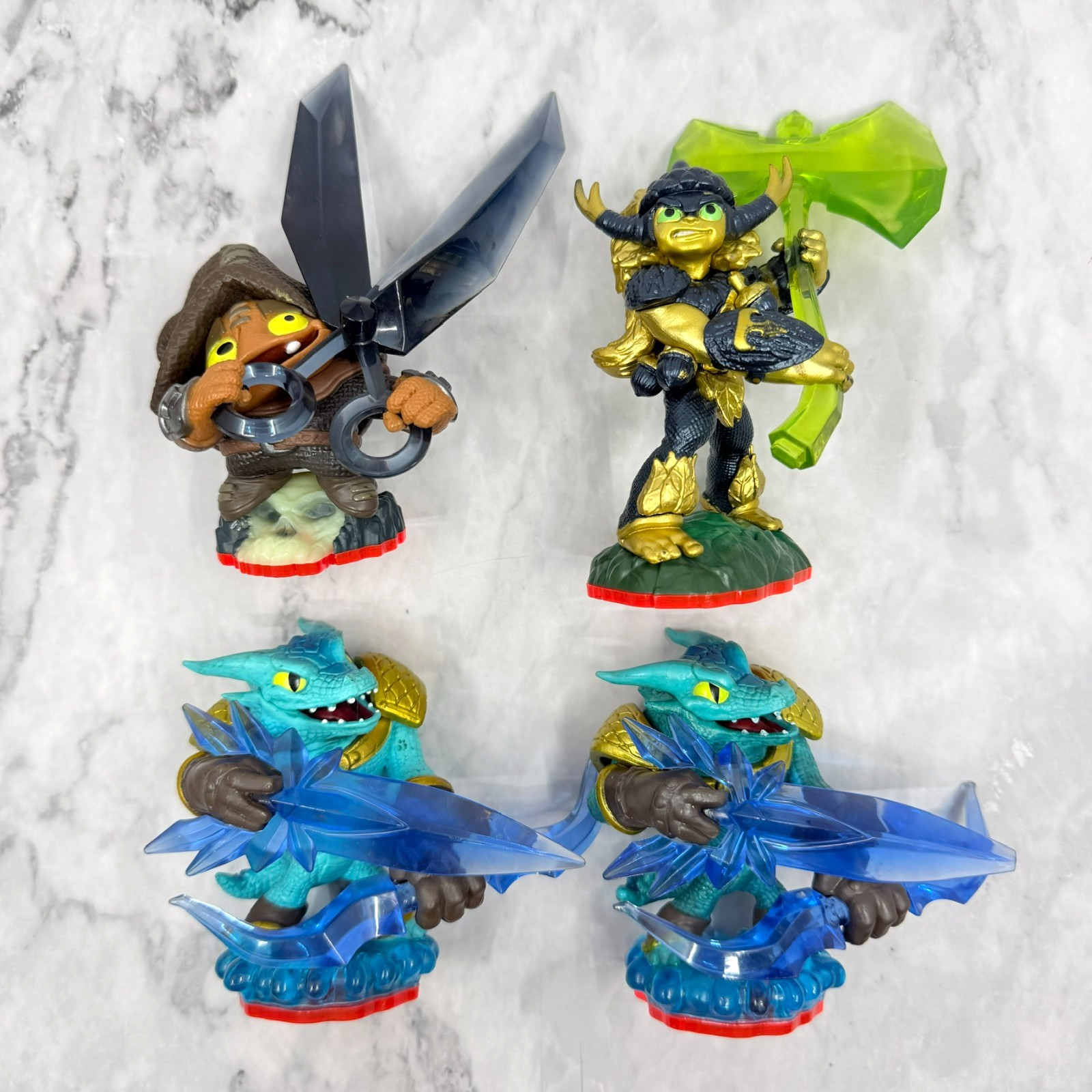 Skylanders Lot 26 Figures Crystals + 2 Cases Trap Team Trap Masters Tested READ