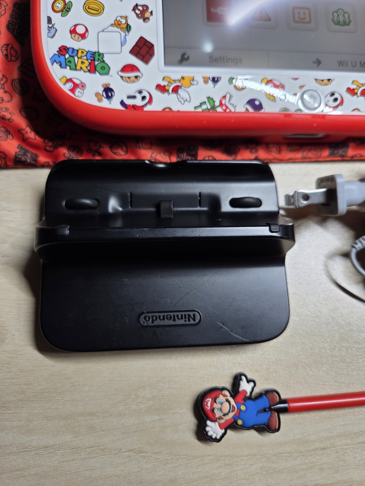 Wii U Game Pad WUP-010(USA) Charger & Stand with Stylus Tested Working Very Good