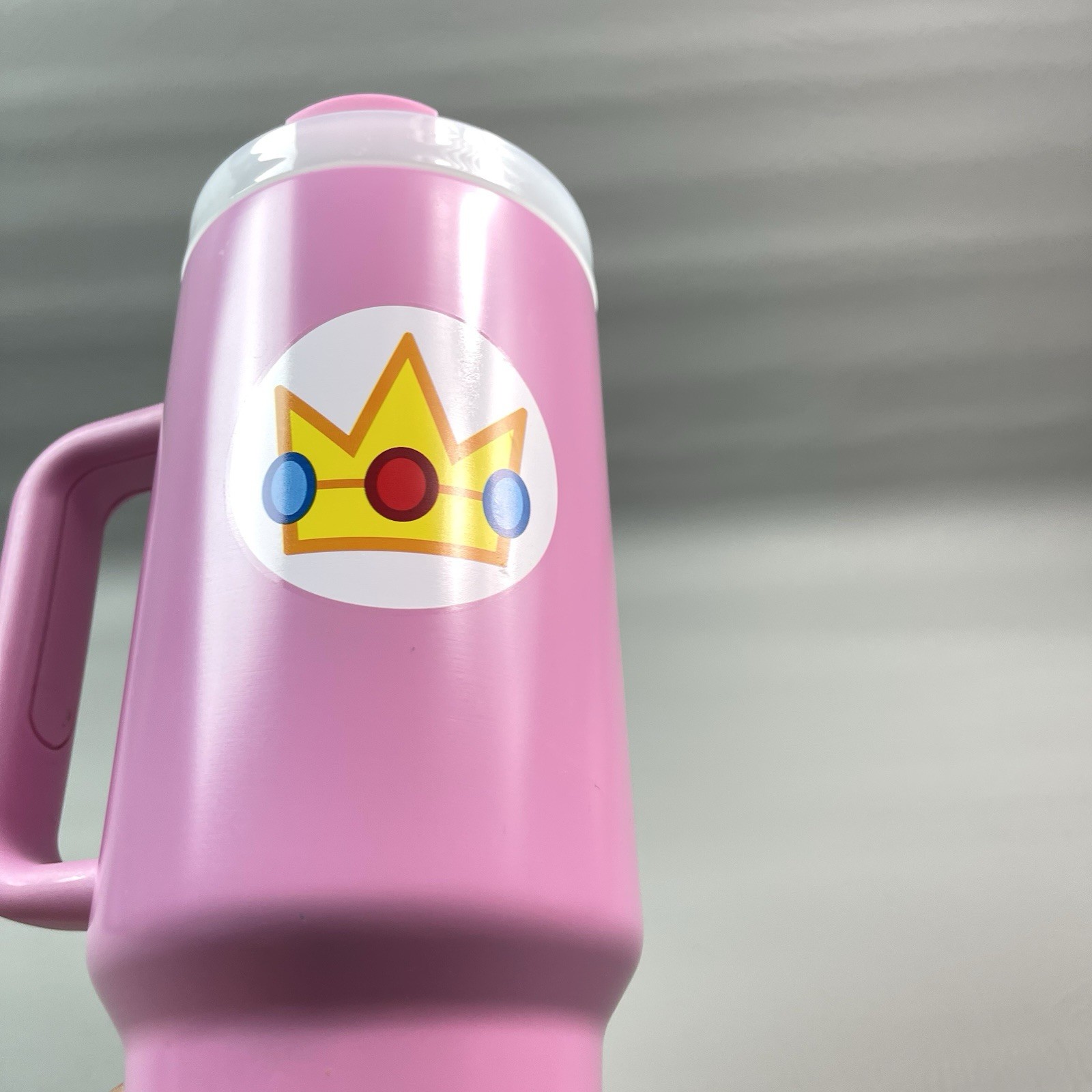 Nintendo Super Mario Princess Peach Pink 40oz Tumbler Pyramid America