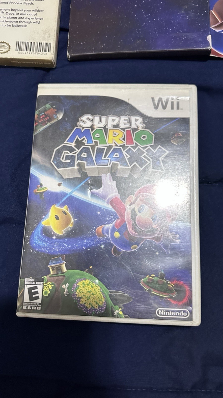 Super Mario Galaxy Nintendo Wii W/ Commemorative Launch Coin