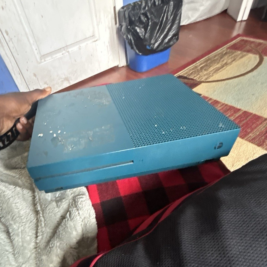 Microsoft Xbox One S 1TB Blue Console 4K UHD Blu-ray Region Free HDMI