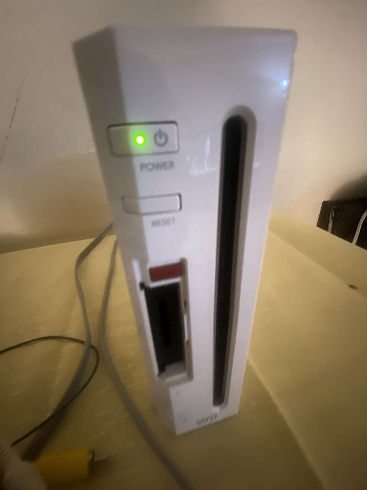 Nintendo Wii RVL-001 512 MB Home Console – White