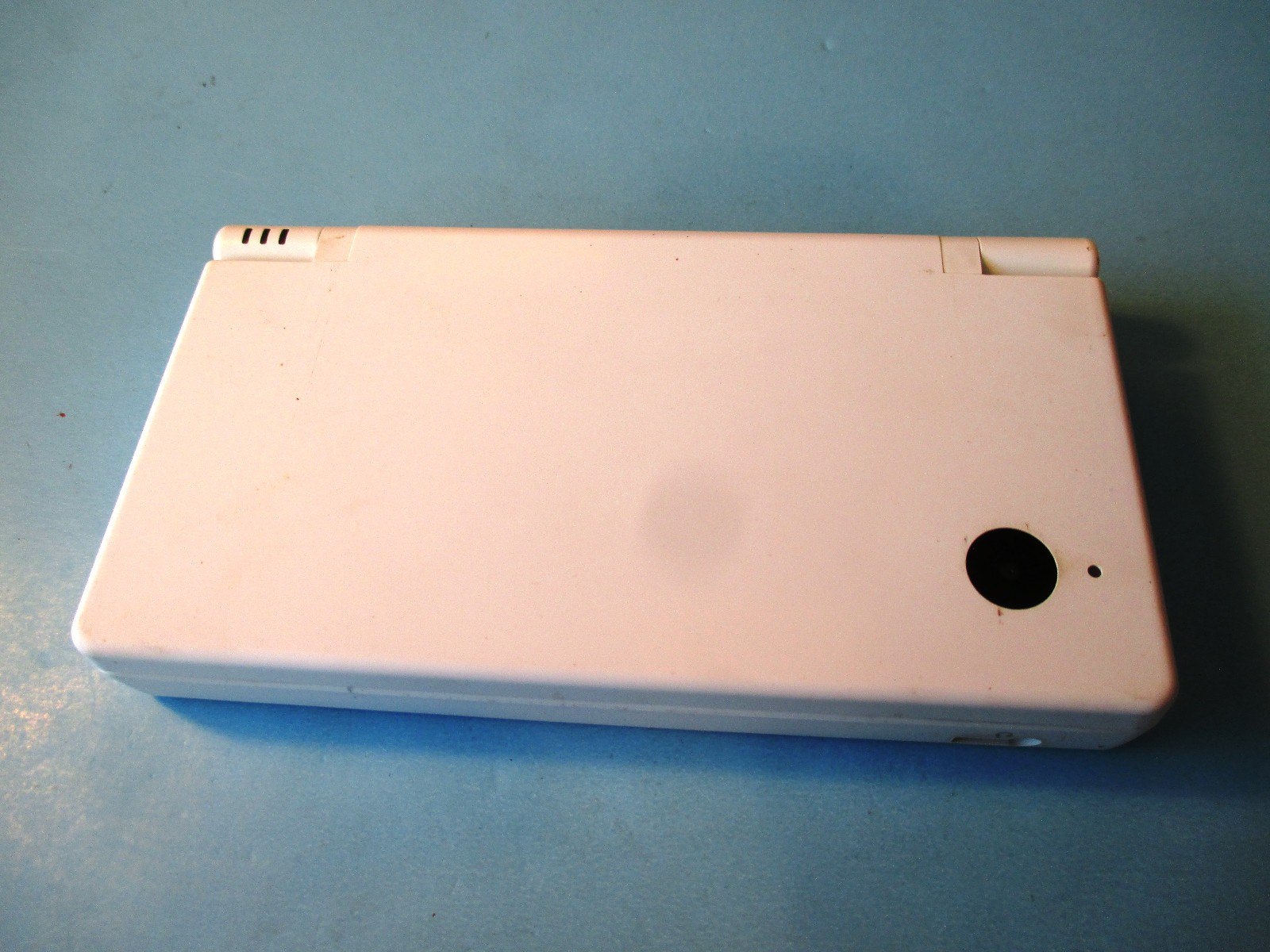 Nintendo DSi White System w/Charger FREE Shipping!
