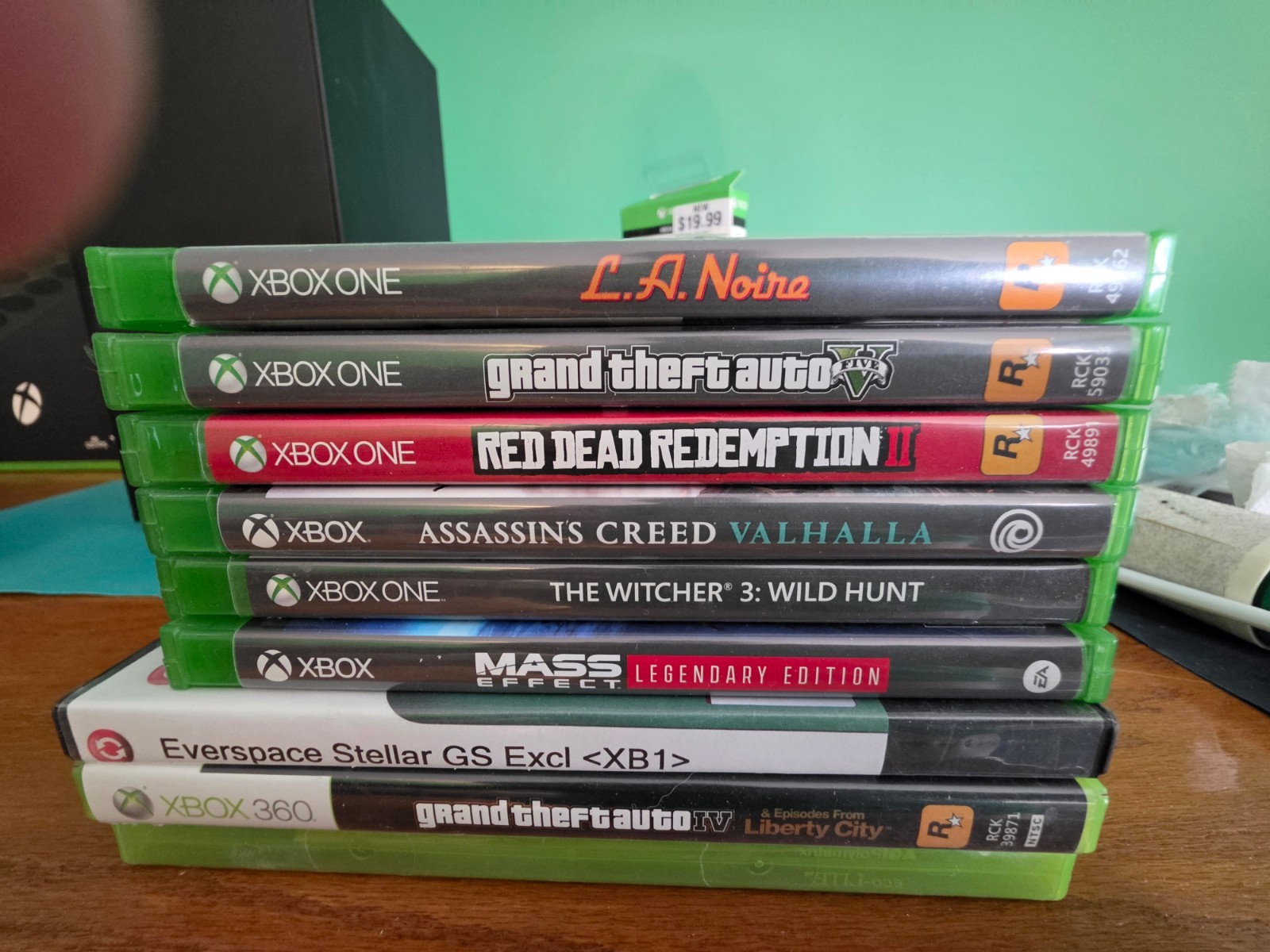 Microsoft Xbox Series X 1TB SSD with 2 controllers and games Rockstar GTA RDR2