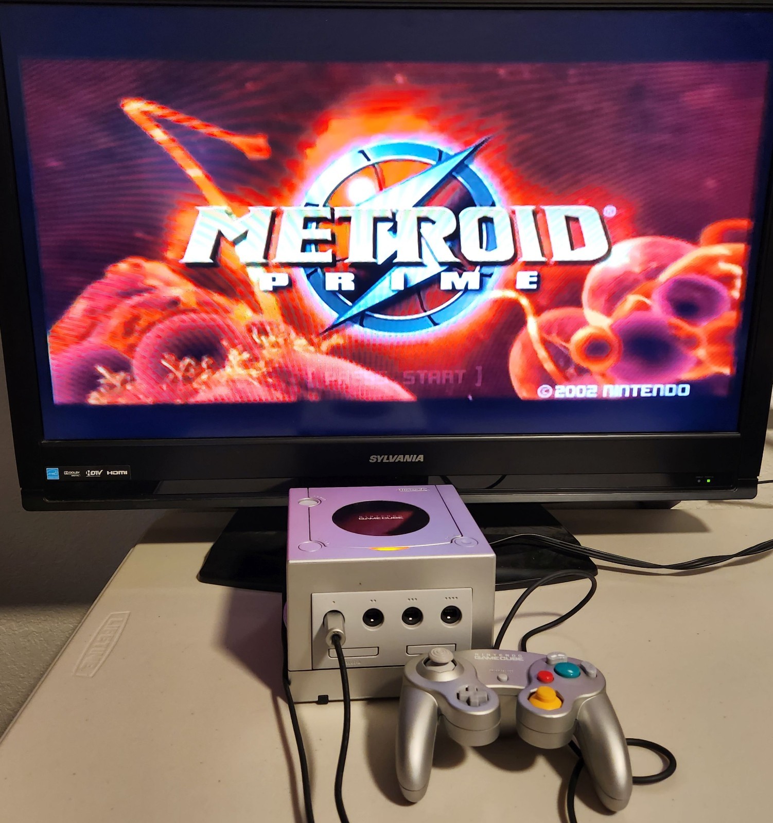 Nintendo GameCube Platinum Metroid Prime Bundle with Box and Manuals