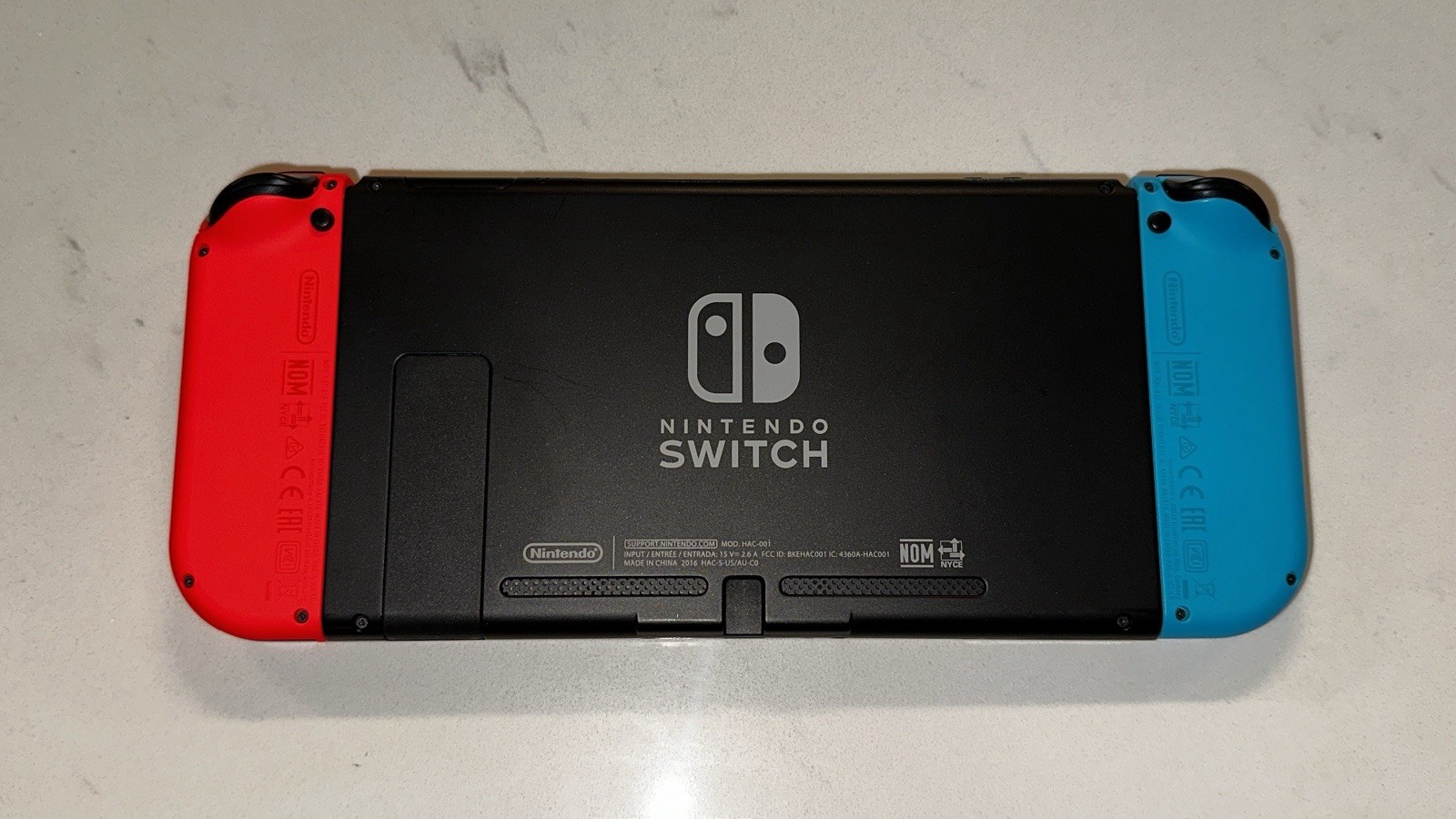 Nintendo Switch 32GB Console Bundle Neon Joy-Cons Dock + 3 Games + Extras