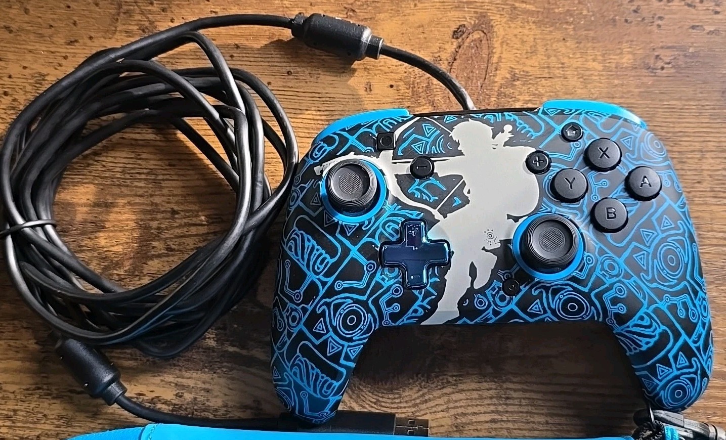 PDP Gaming GLOW Bundle Kit: REMATCH Wired Pro Controller Travel Case Zelda Wrk