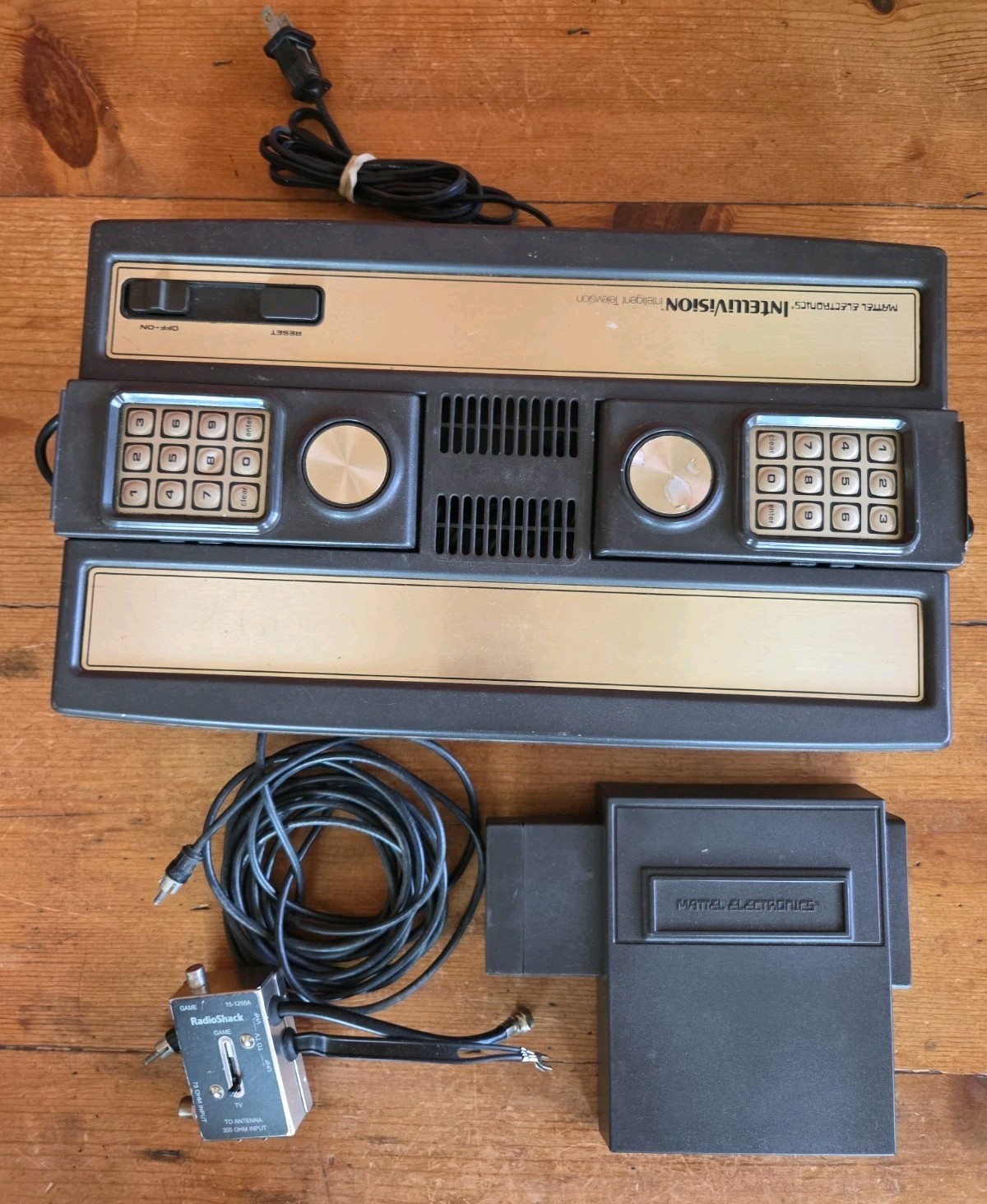 ColecoVision/Intellivision Mattel Console w/2 Controllers Video Game Untested