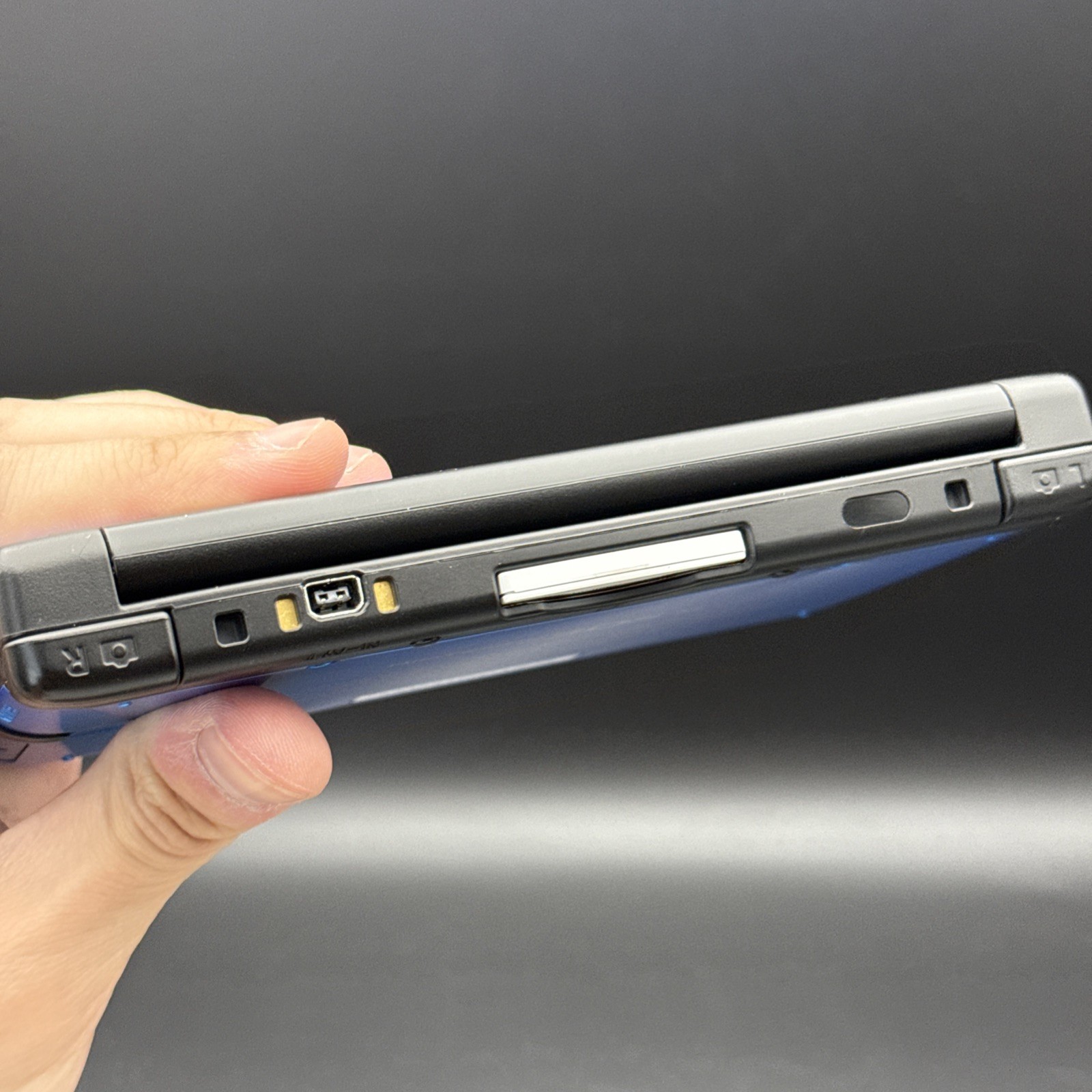 Nintendo 3DS XL Handheld Console, Stylus, SD, Charger, Pokemon Sun & Moon TESTED