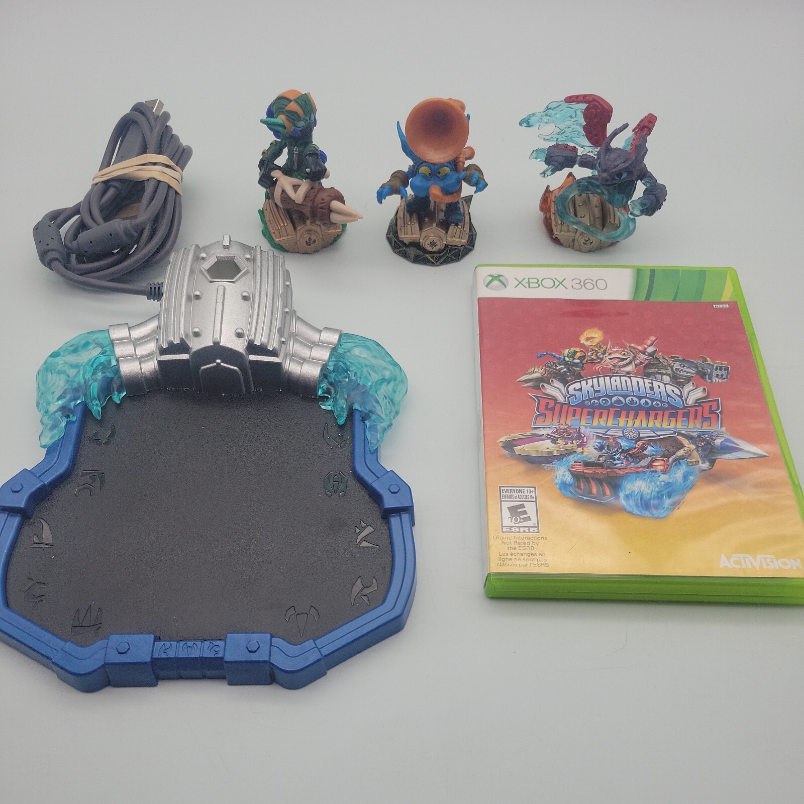 Skylanders SuperChargers Game +Portal of Power Base For Xbox 360 And Figures