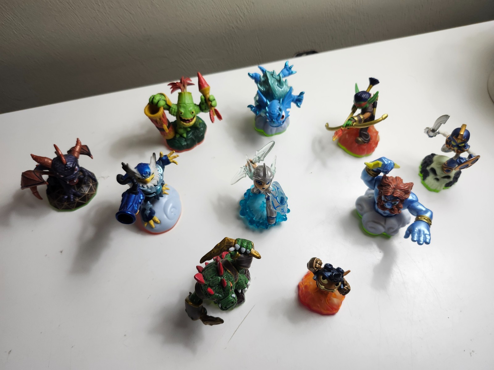 Skylanders Lot of 10 Various Figures No Duplicates