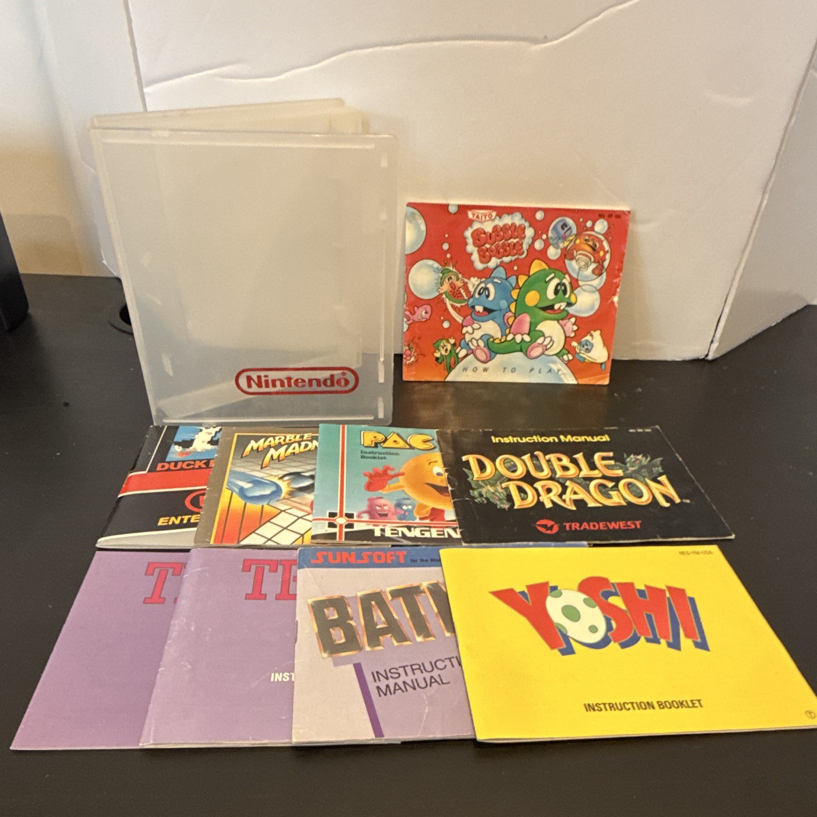 Nintendo NES Manual Lot Bubble Bobble Yoshi Double Dragon Batman Mario + Case