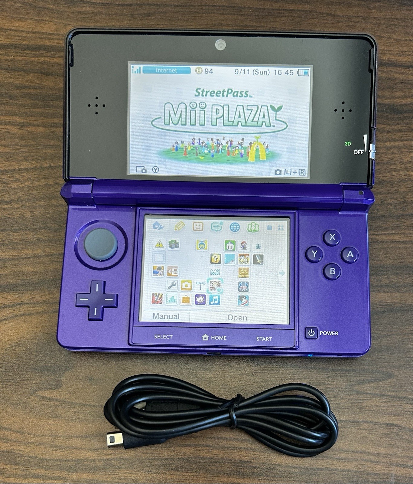 USA VERSION Nintendo 3DS Handheld System tested/working-midnight purple (B)