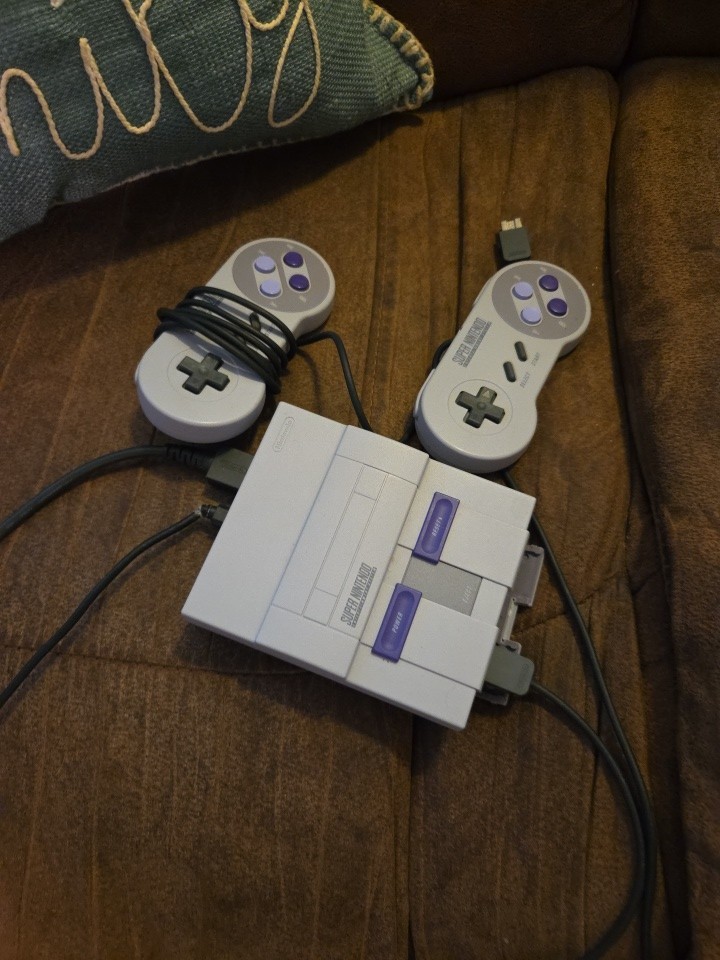 Nintendo Super NES Classic Edition Gaming Console – Grey