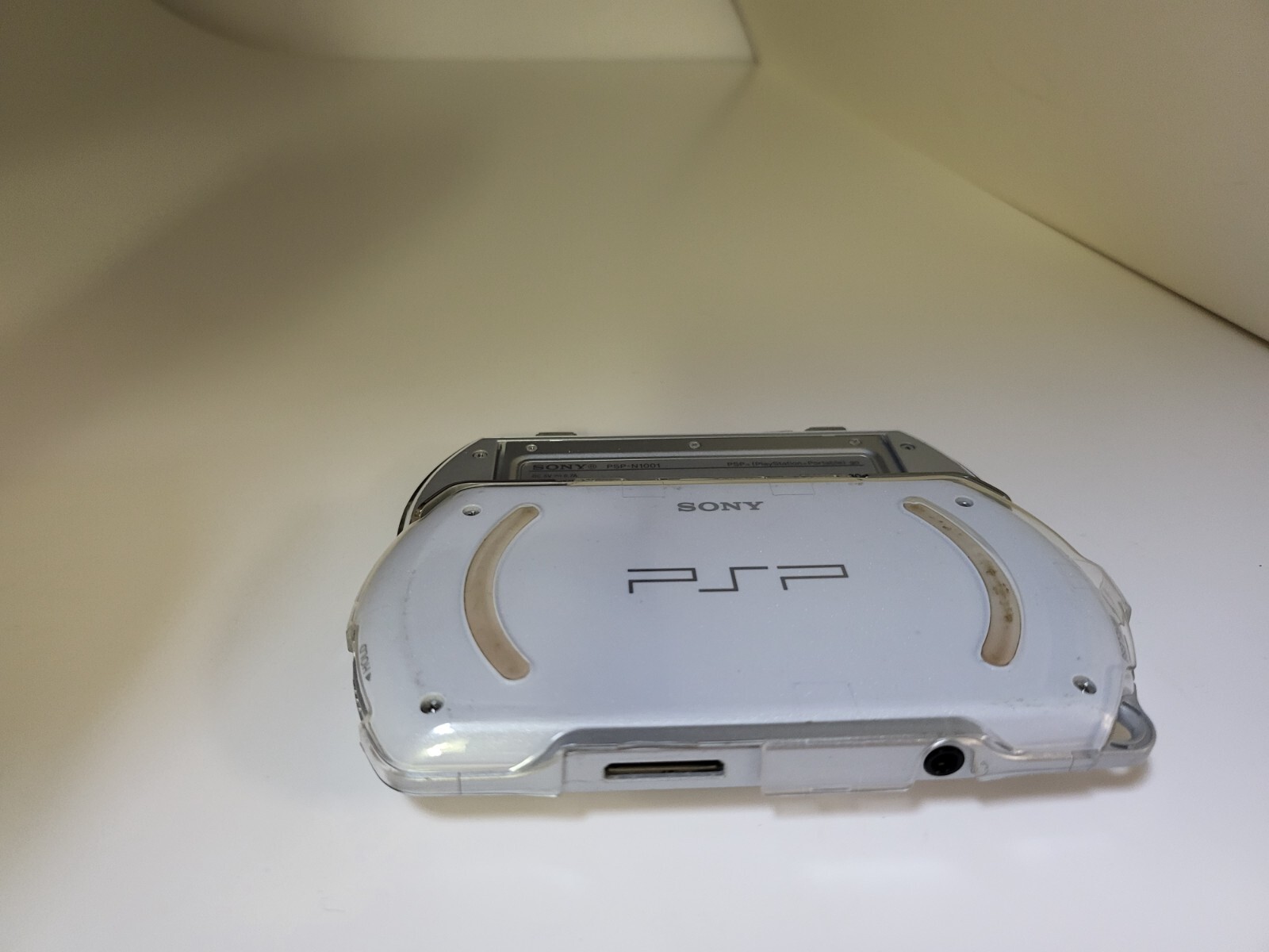 BRAND NEW Sealed Transparent Crystal Clear Hard Shell Skin Case Cover For PSP Go