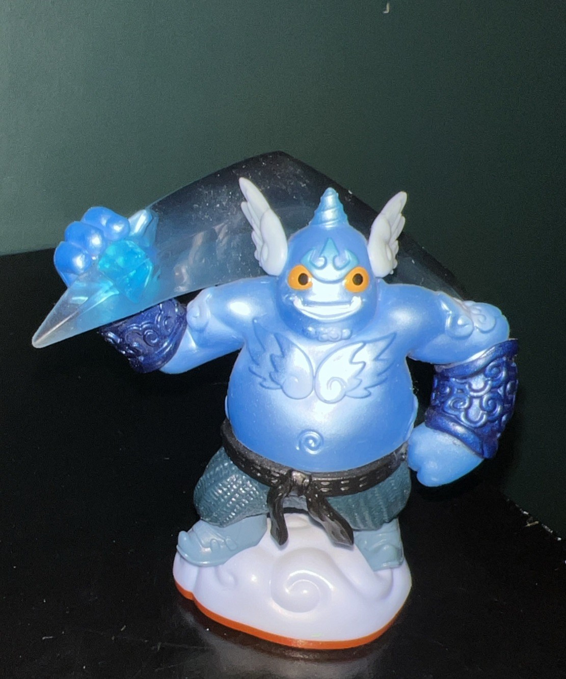 Skylanders Figures, Mirror, And Golden Queen Sea Trophy