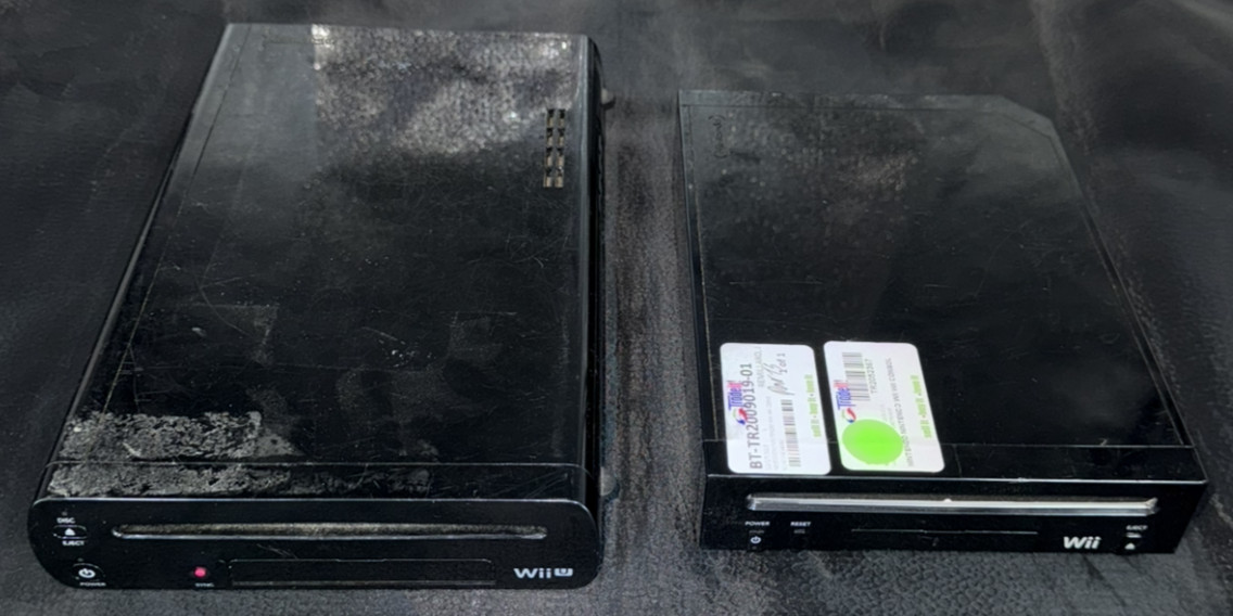 Nintendo Wii Console RVL-101 & Nintendo Wii U Console WUP-101(02) (PARTS/REPAIR)