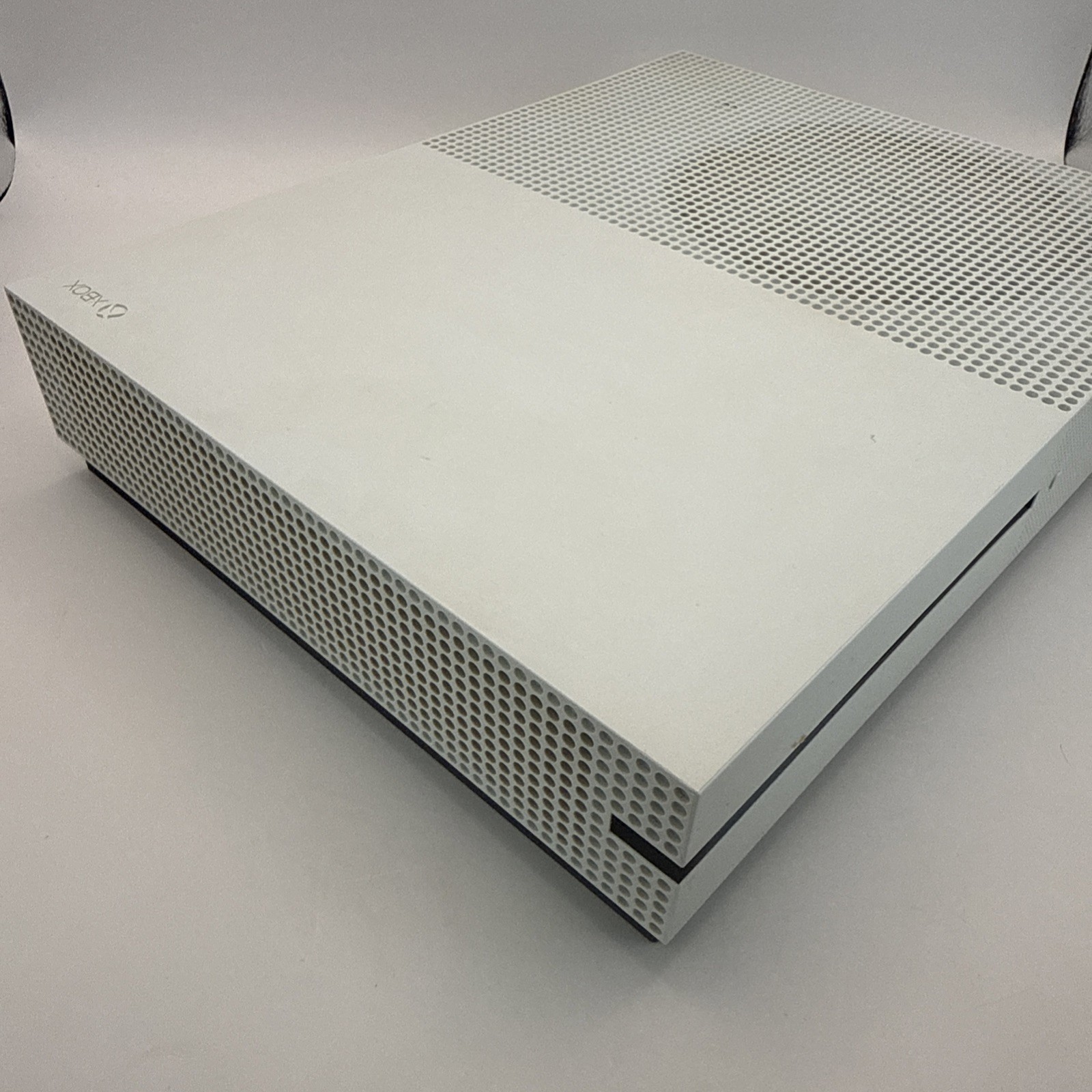 Microsoft Xbox One S Model 1681 Console White For Parts or Repair READ