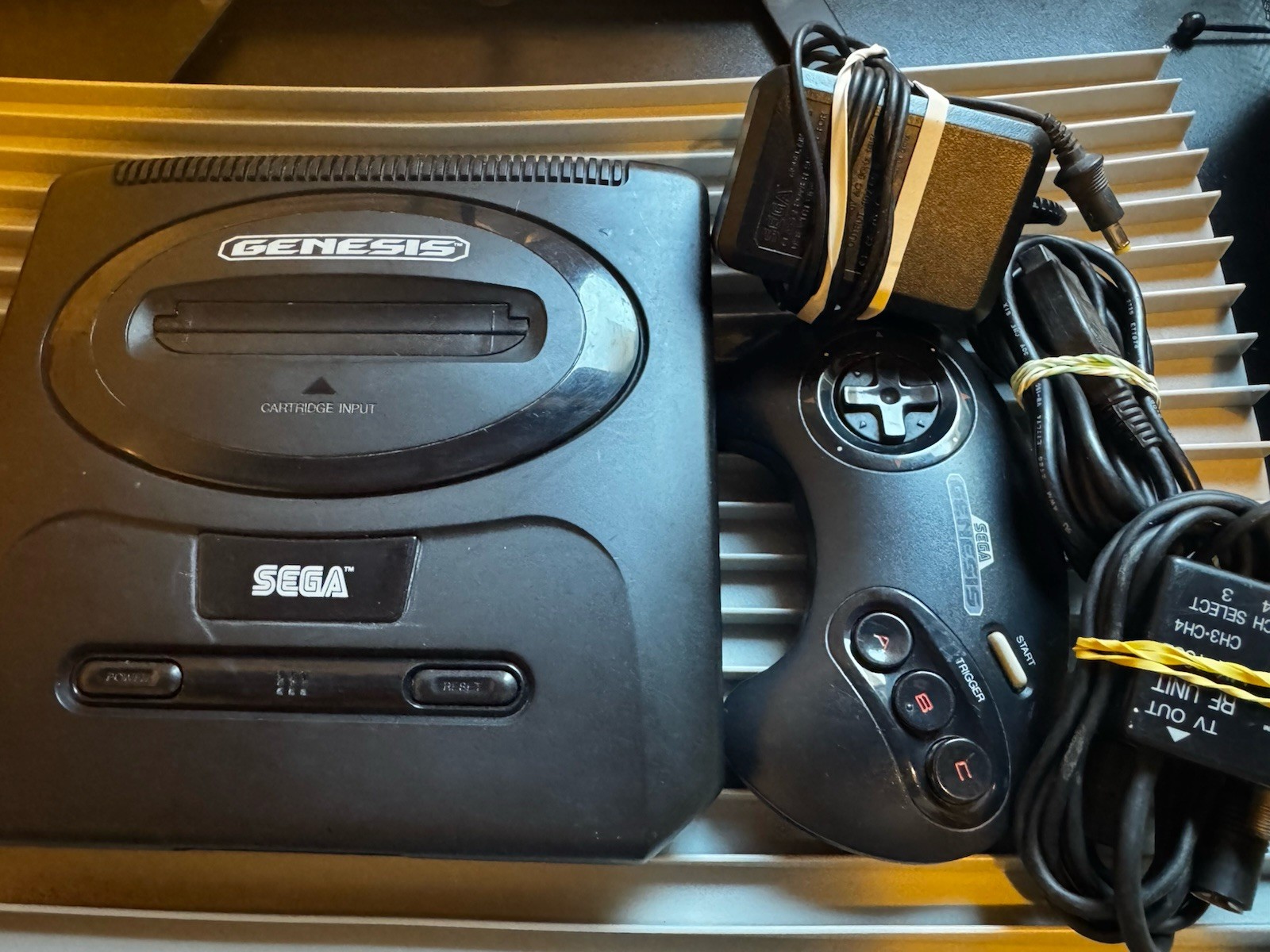 Sega Genesis Model 2 Console System MK-1631 Controller AV Power Included Cleaned