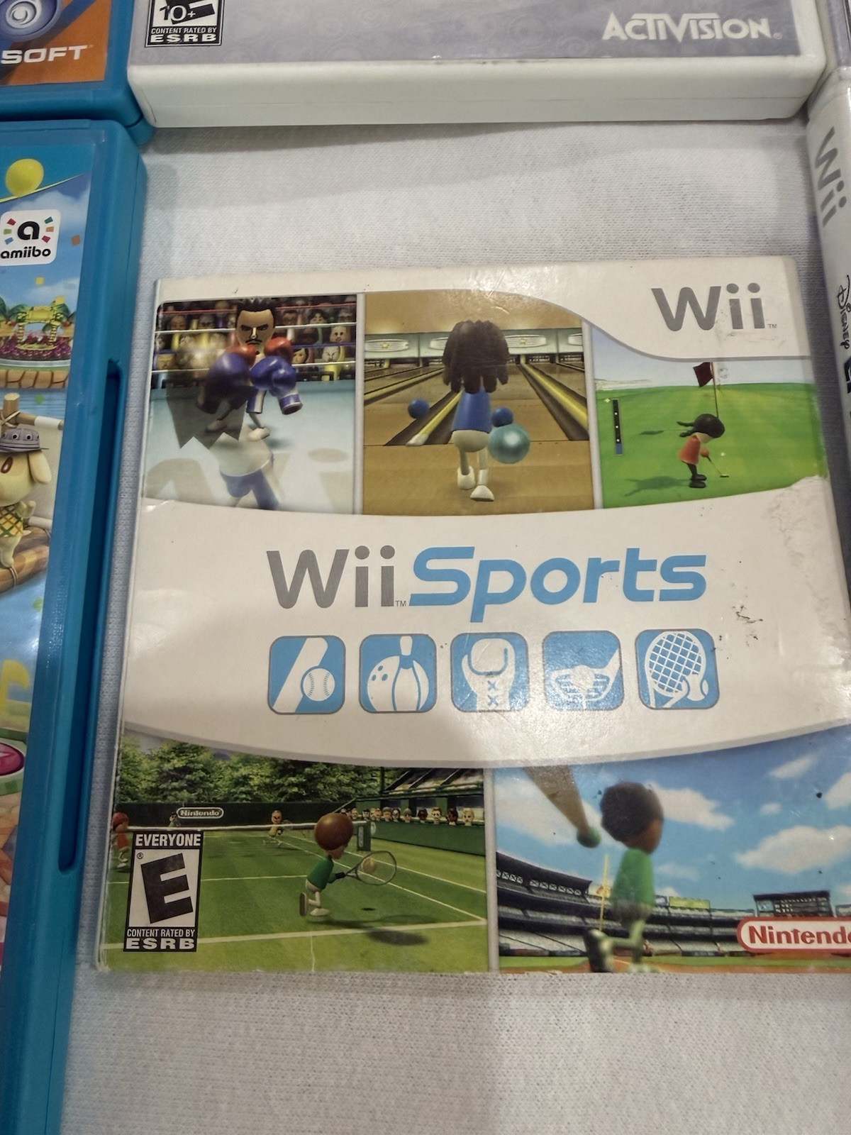 Nintendo Wii U 32GB Console and Game pad Sound Bar Bundle Controllers And Games