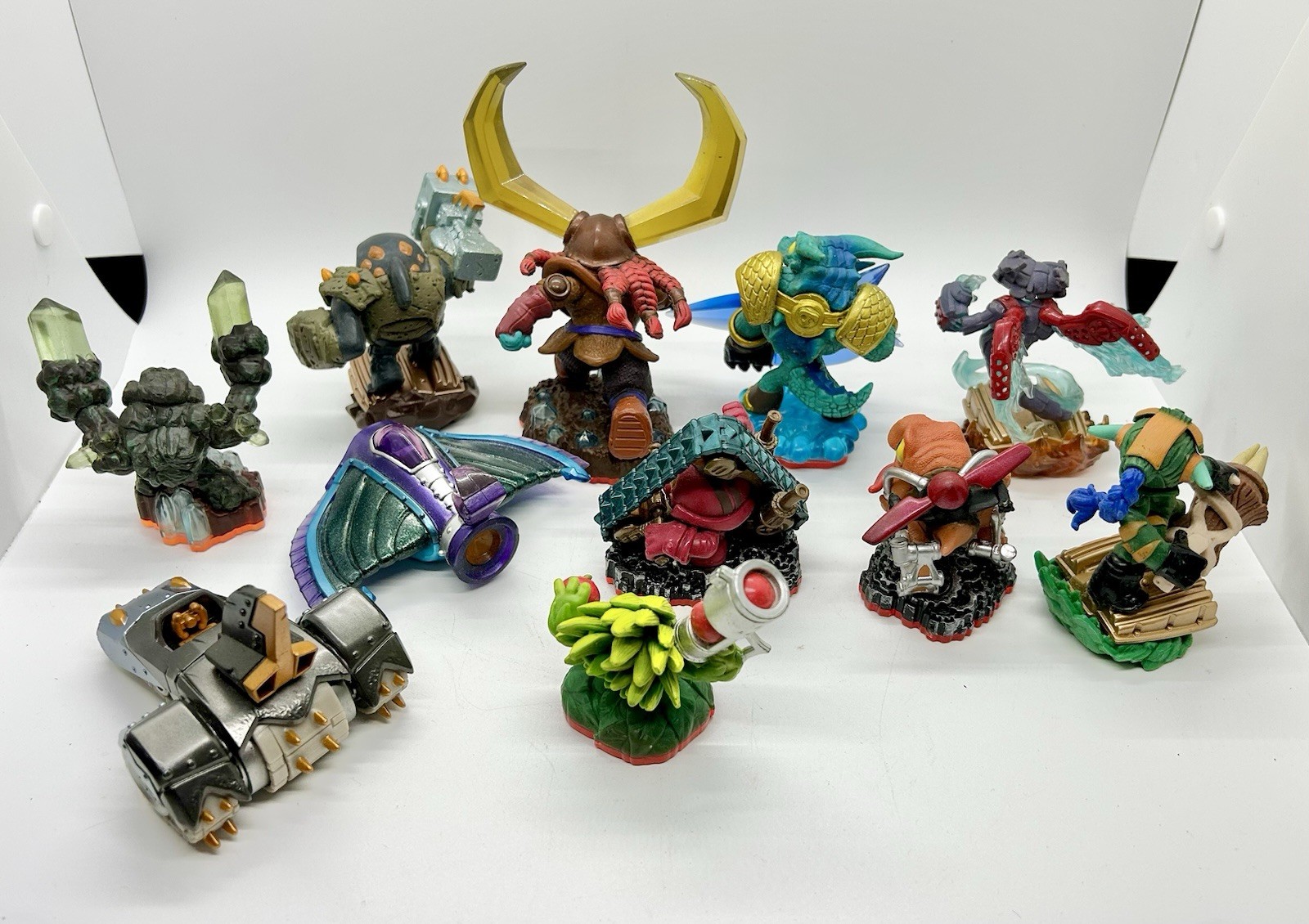 Skylanders Lot Of 11 Figures – Head Rush, Snap Shot, Spitfire, Prism Break, Trap