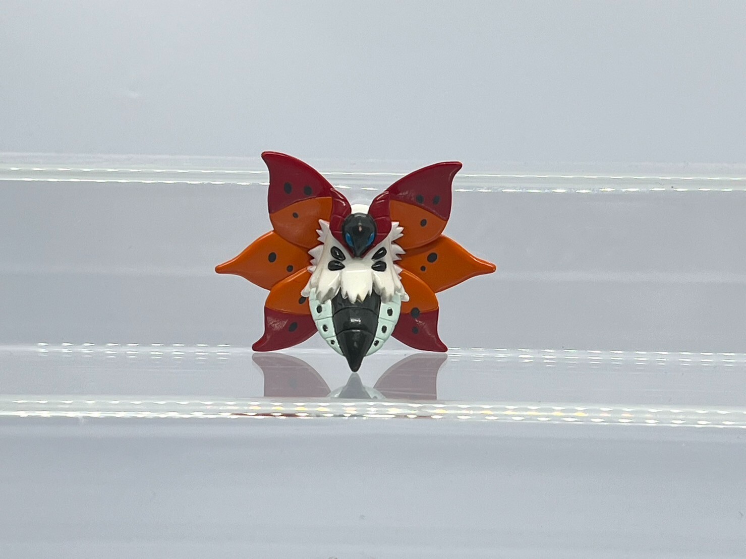 Pokemon Monster Volcarona Tomy Figure Toy Japan 2011 A198 4 Cm