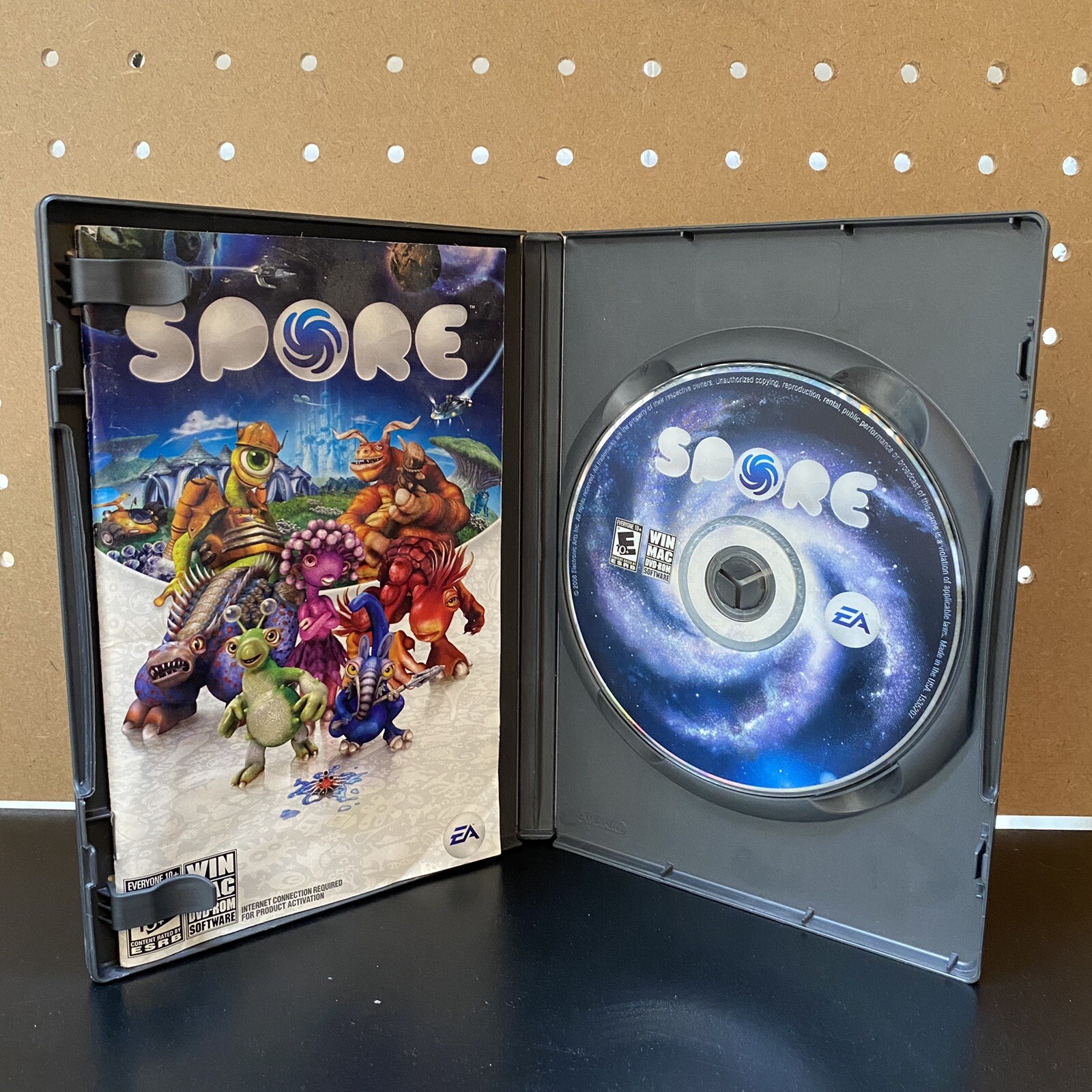 Spore (Windows/Mac, 2008) DVD-ROM Computer Game COMPLETE !