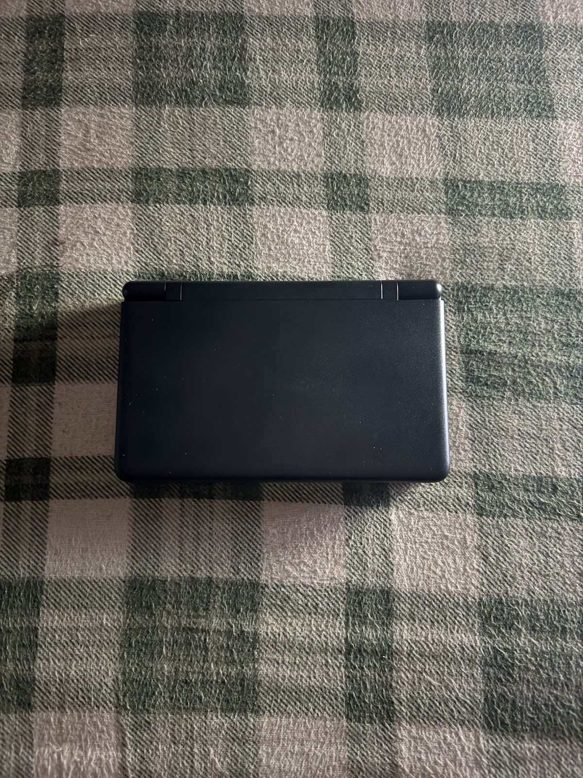 AYN Thor Handheld Black Base Model 8+ 128GB 1080p