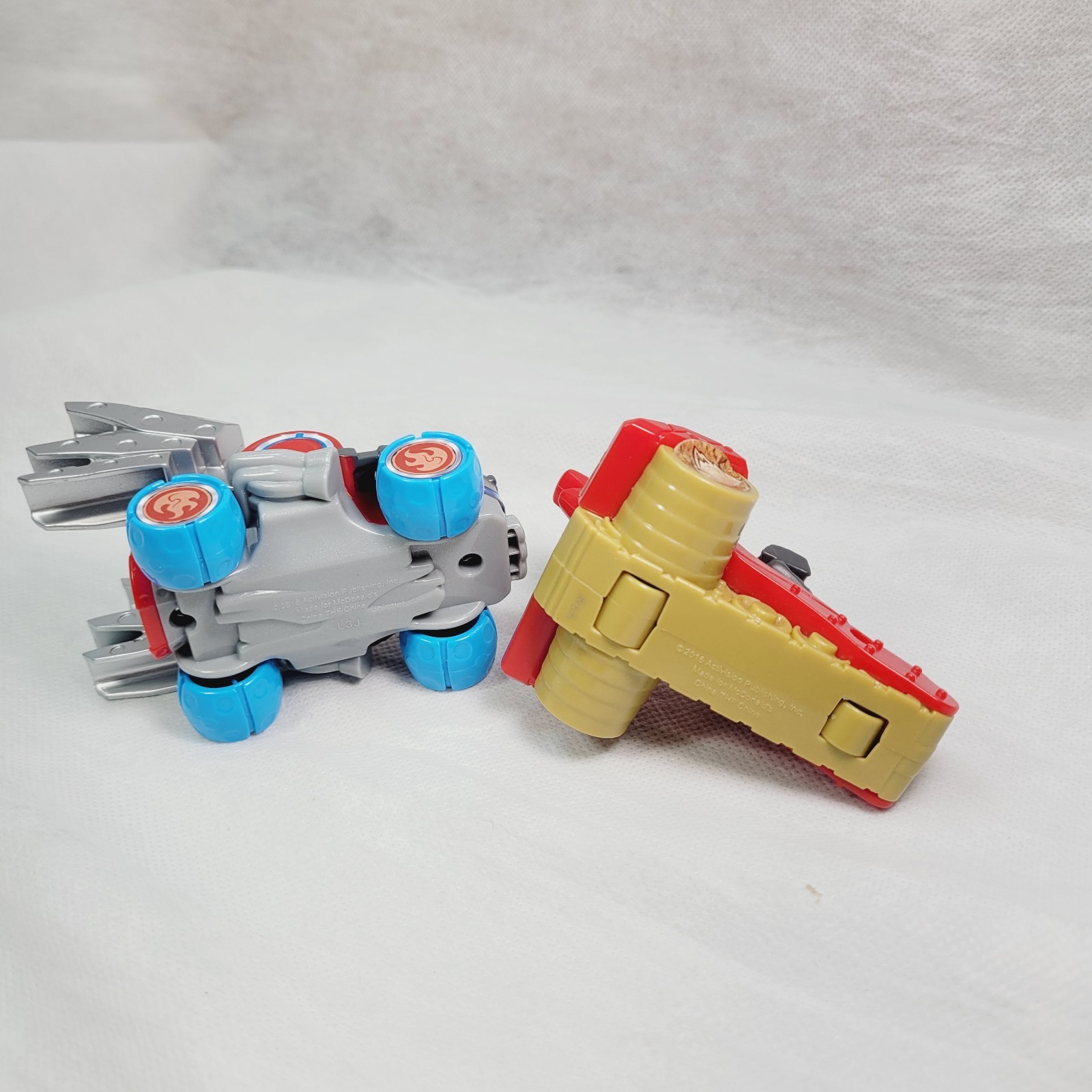 2 McDonald’s 2016 Activision Skylanders Superchargers Spitfire And Terrafin Toys