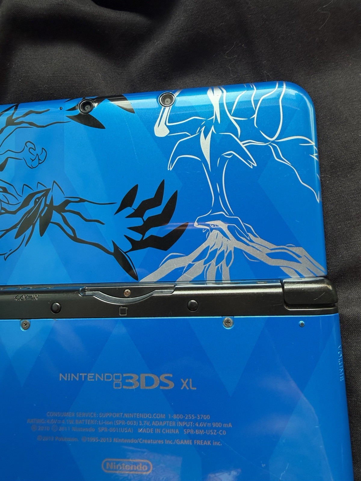 USA VERSION Nintendo 3DS XL Pokémon X and Y BLUE version Handheld System