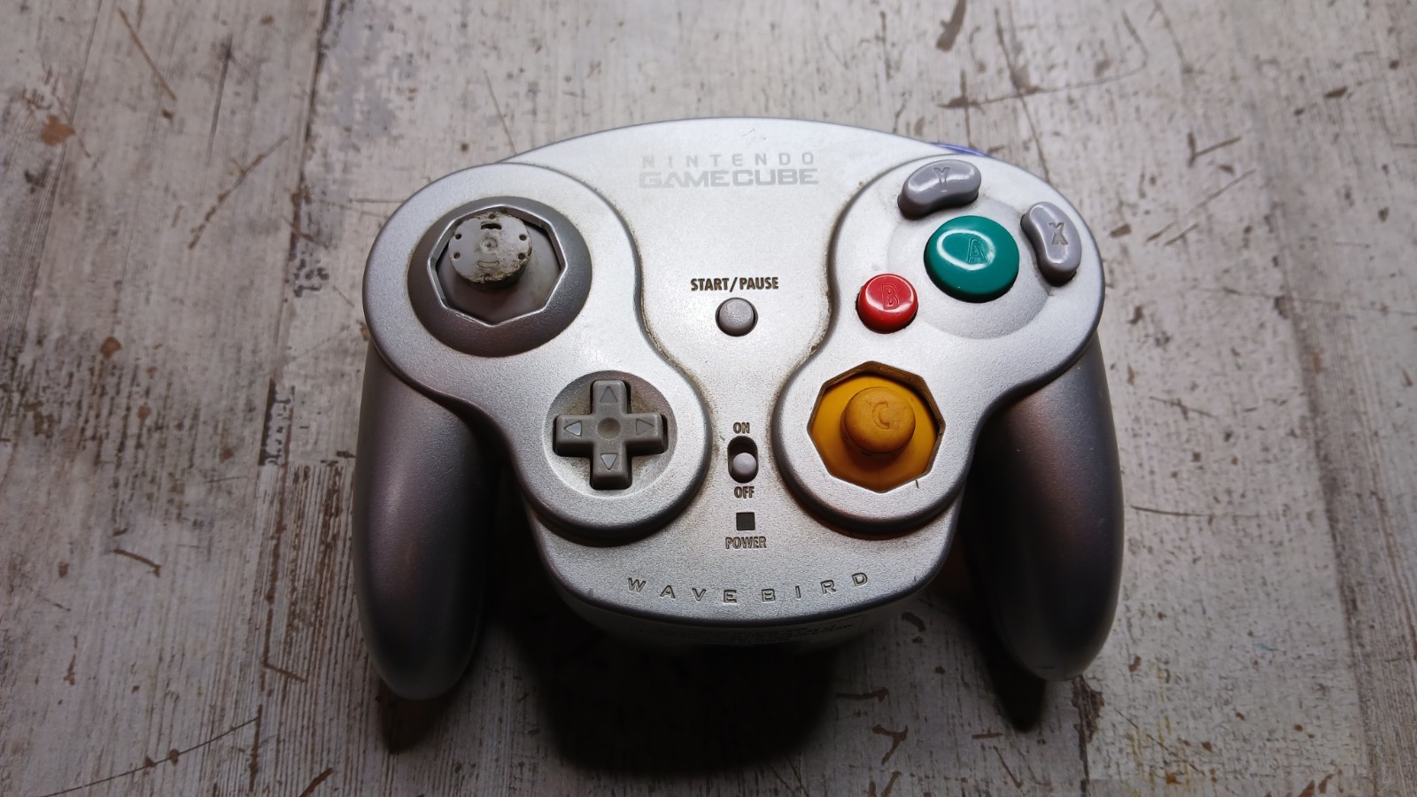Nintendo GameCube wavebird gray controller only no receiver powers on