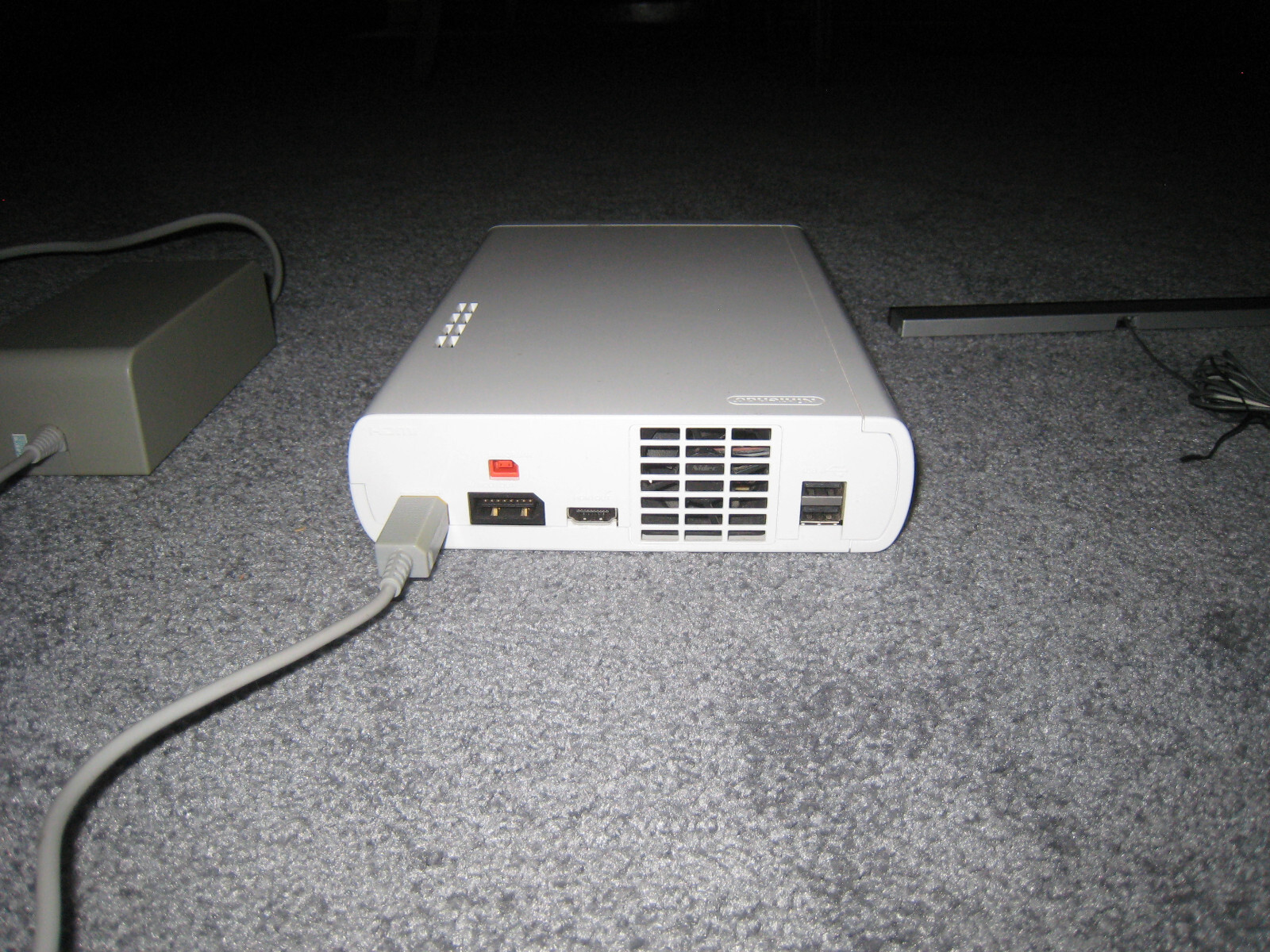 Works Nintendo Wii White Home Console and Accessories Model WUP001(02) No box