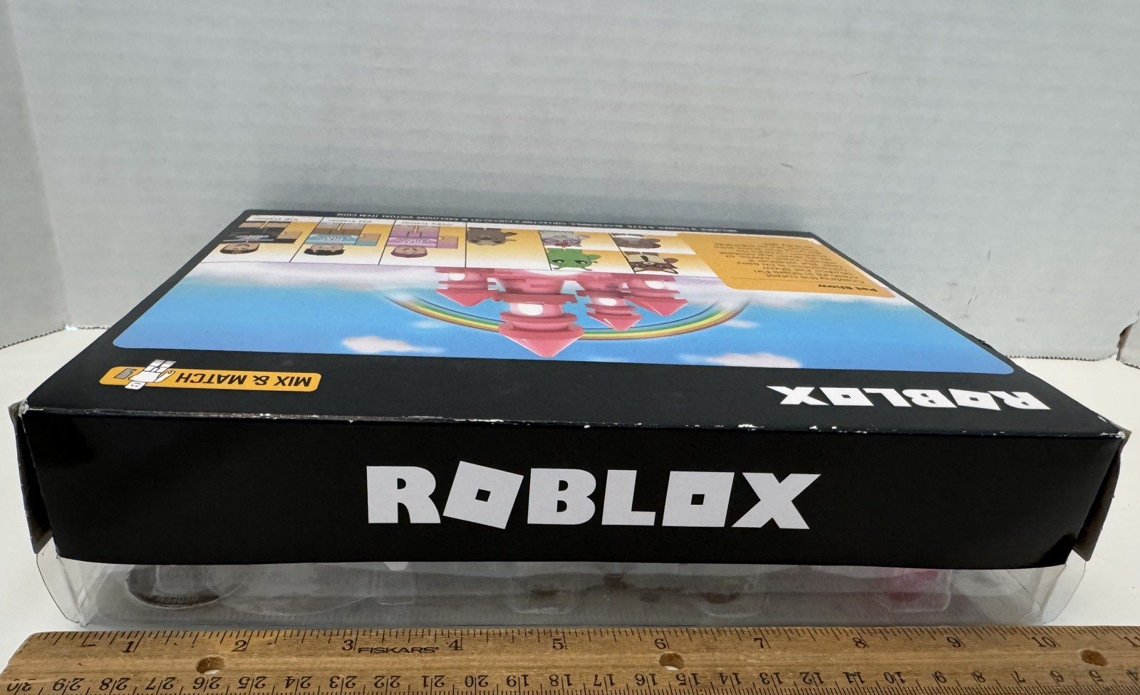 Roblox Toy Pet Show Set w/ Exclusive Virtual Item 14 Piece Set New Sealed