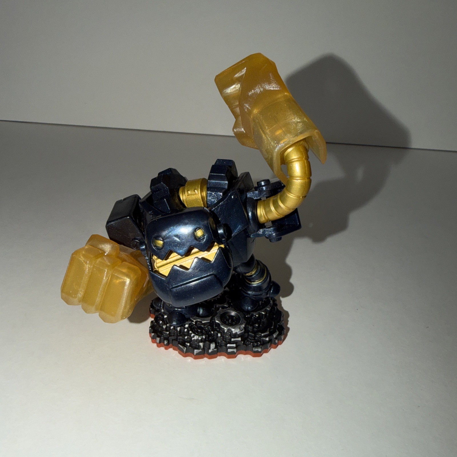 Skylanders Trap Team Trap Master Legendary Jawbreaker Activision