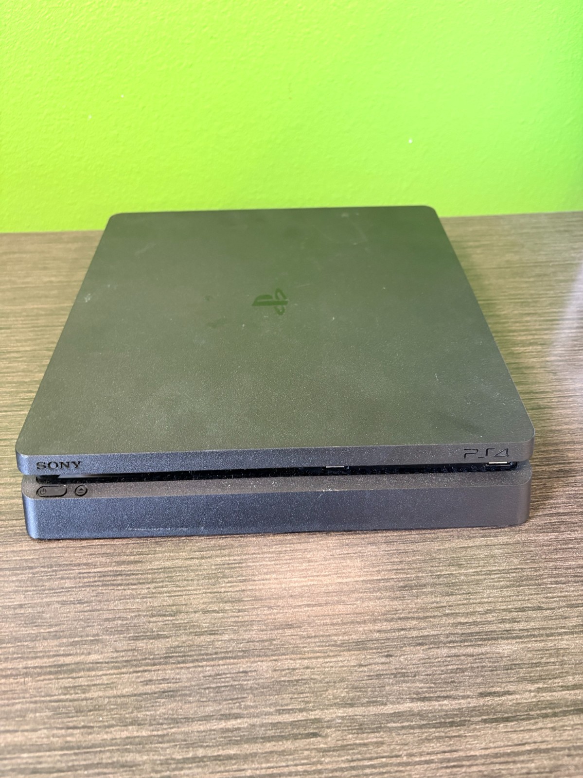 Sony PlayStation 4 PS4 Slim 1TB Console with Spiderman and cables (CUH-2215B)