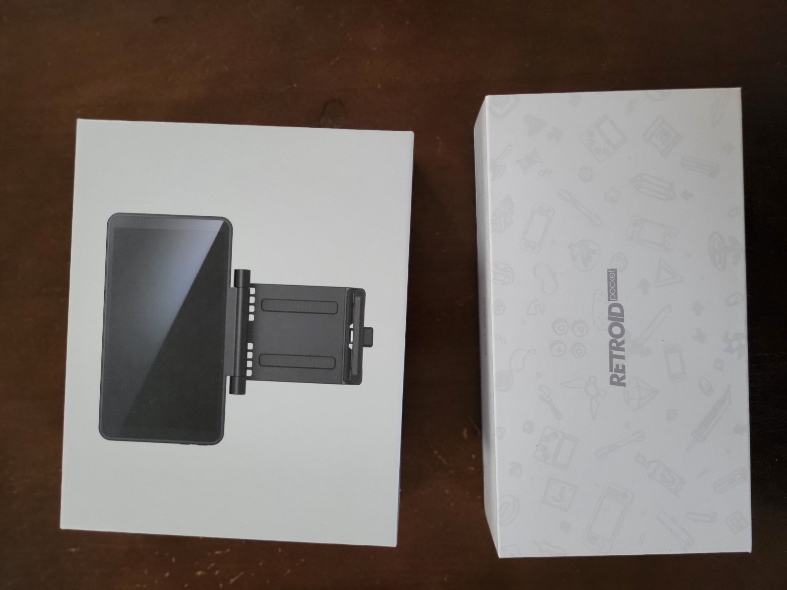Retroid Pocket Mini V2 Handheld w/ dual screen