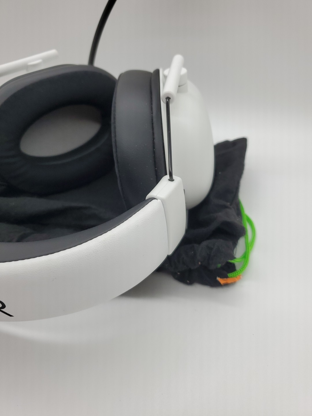 Razer Blackshark V2 X White Over the Ear Gaming Headset