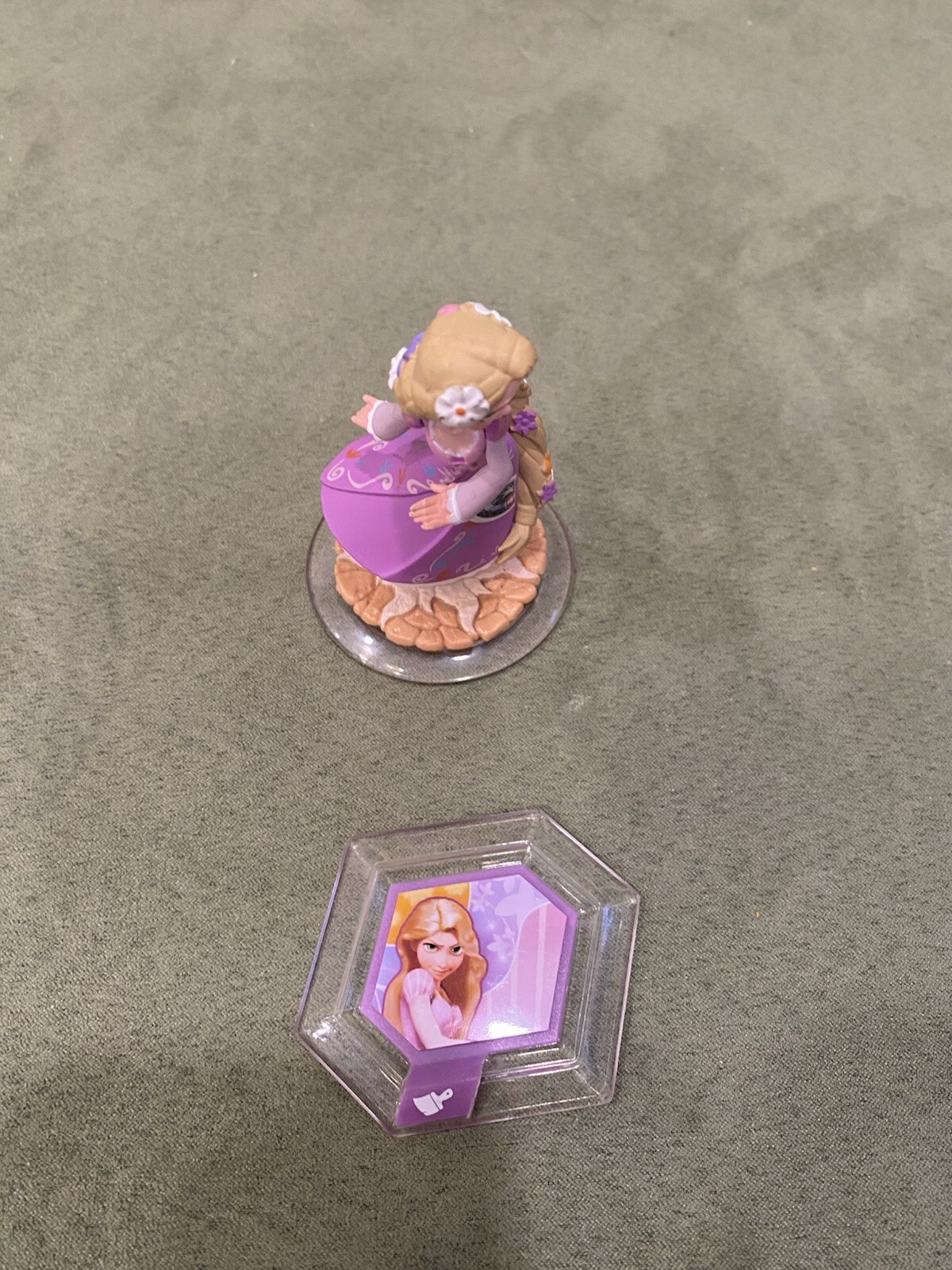 Disney Infinity 1.0 Rapunzel Tangled Figure + Rapunzel Kingdom Power Disc
