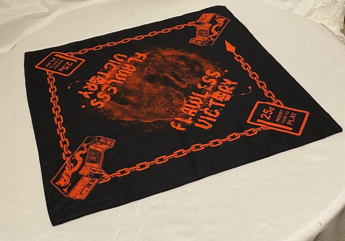 Mortal Combat Victory Bandana Loot Crate Exclusive 22″ x 22″ Red & Black